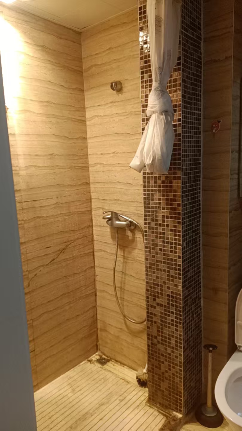 米兰春天  1室1厅1卫    1100.0元/月 米兰春天  1室1厅1卫    1100.0元/月室内图