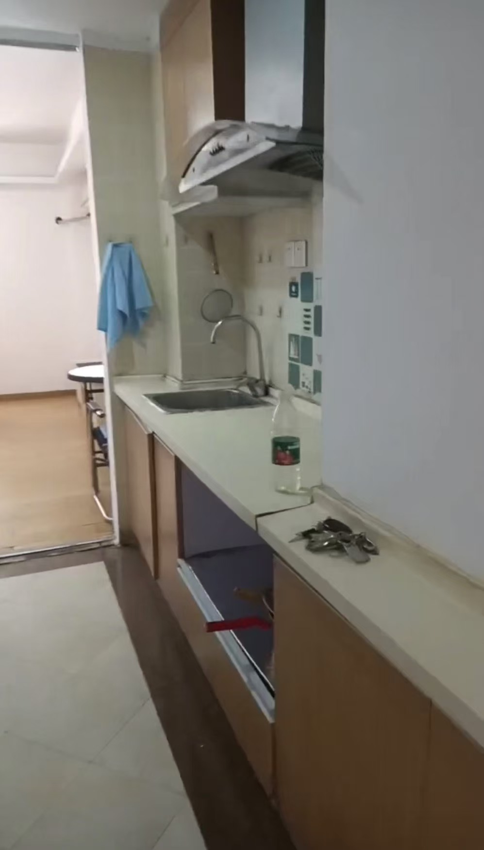 米兰春天  1室1厅1卫    1100.0元/月 米兰春天  1室1厅1卫    1100.0元/月室内图