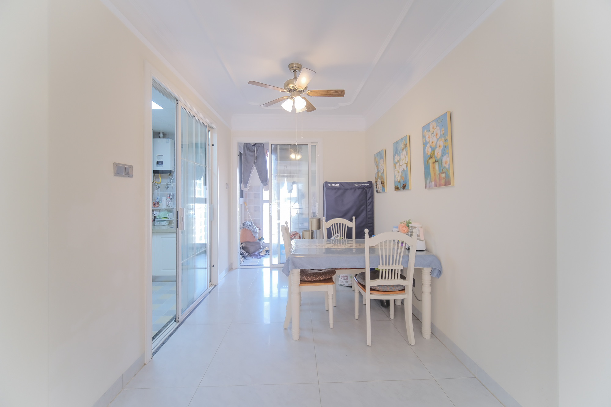 荣盛花语城  3室2厅1卫    80.0万 荣盛花语城  3室2厅1卫    80.0万客厅