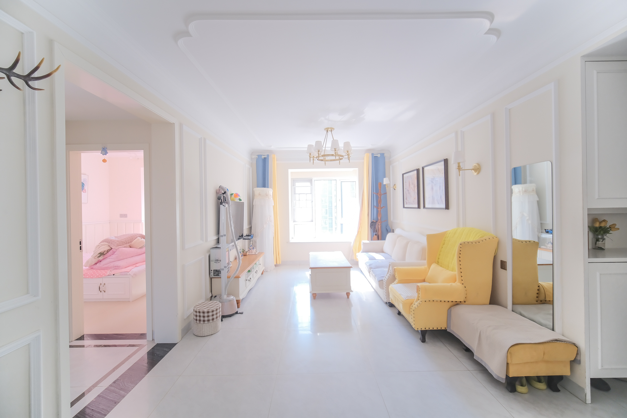 荣盛花语城  3室2厅1卫    80.0万 荣盛花语城  3室2厅1卫    80.0万客厅