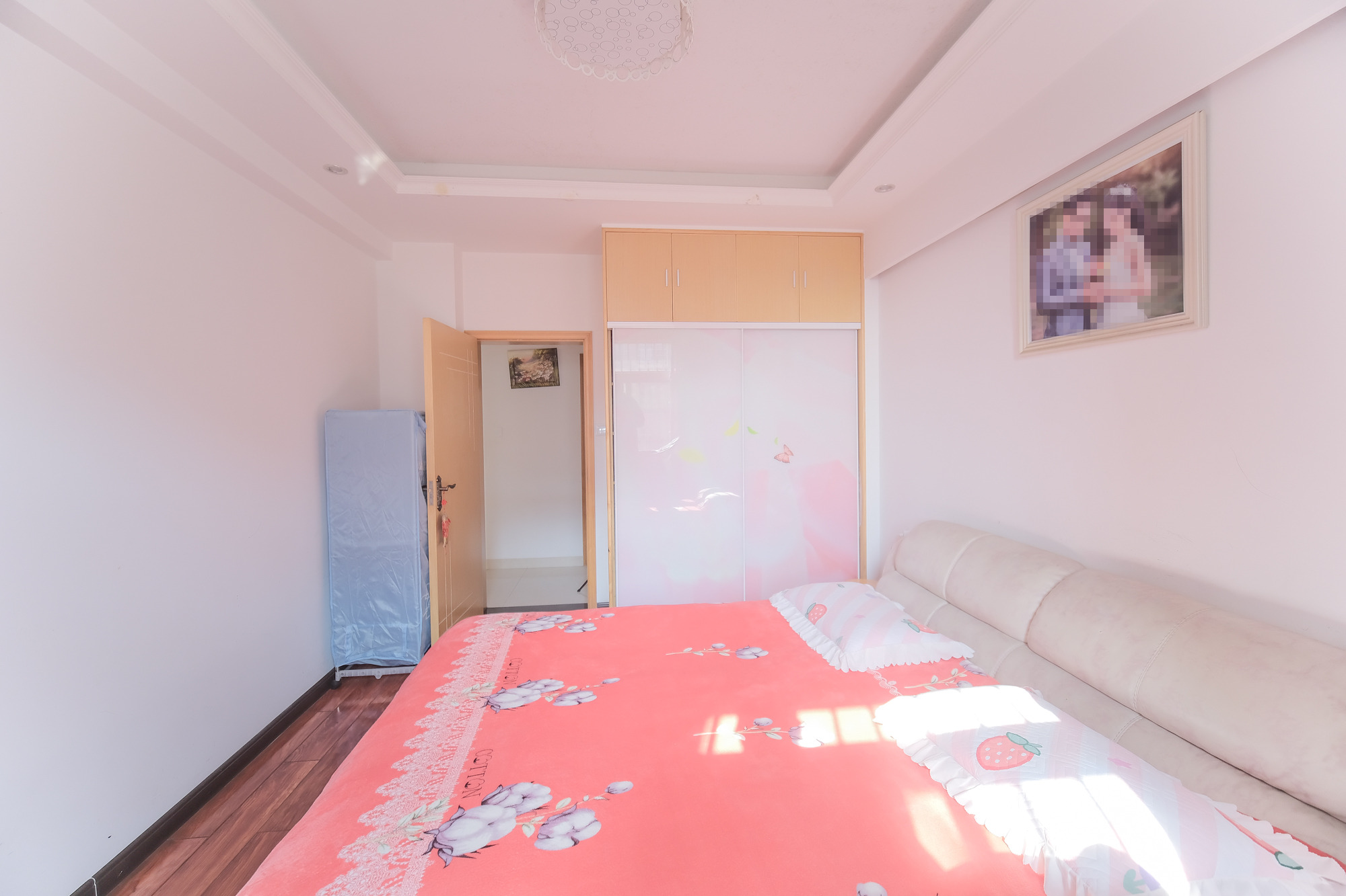 山水湾 3室2厅2卫 82.8万 山水湾 3室2厅2卫 82.8万卧室