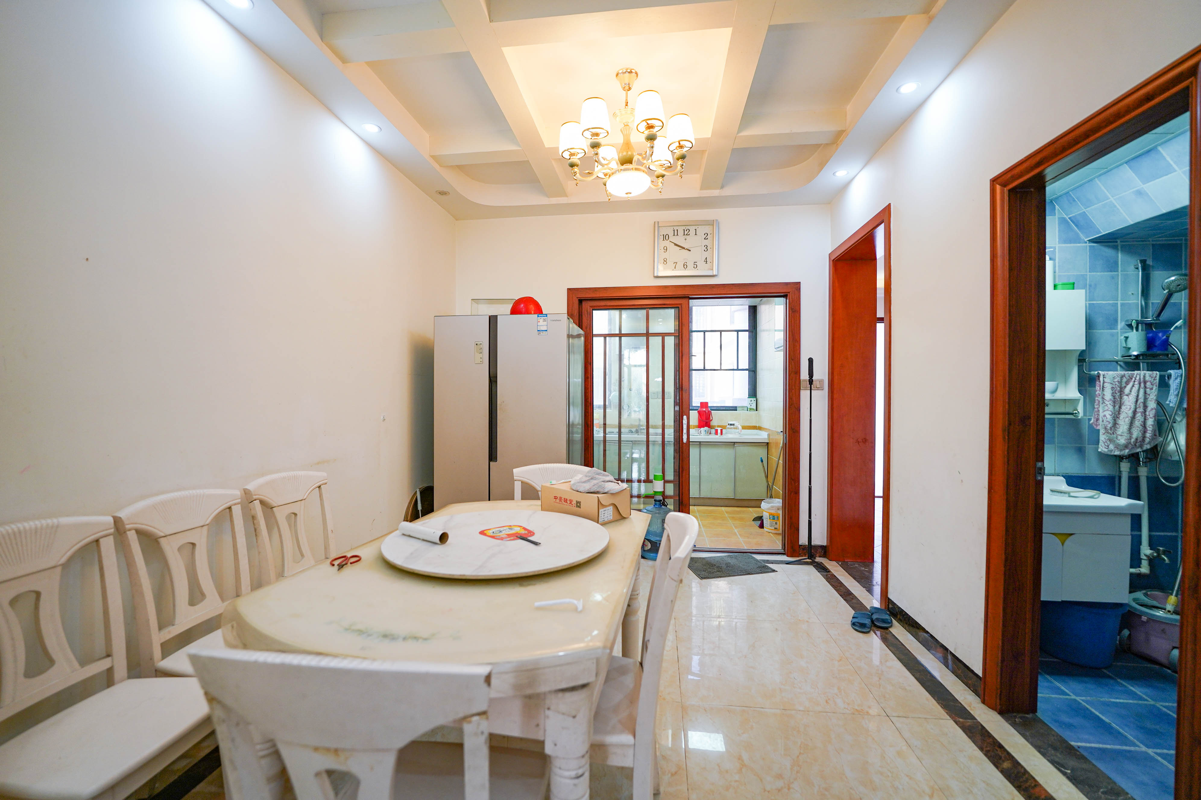 佳兆业水岸新都 4室2厅3卫 165.0万 佳兆业水岸新都 4室2厅3卫 165.0万客厅