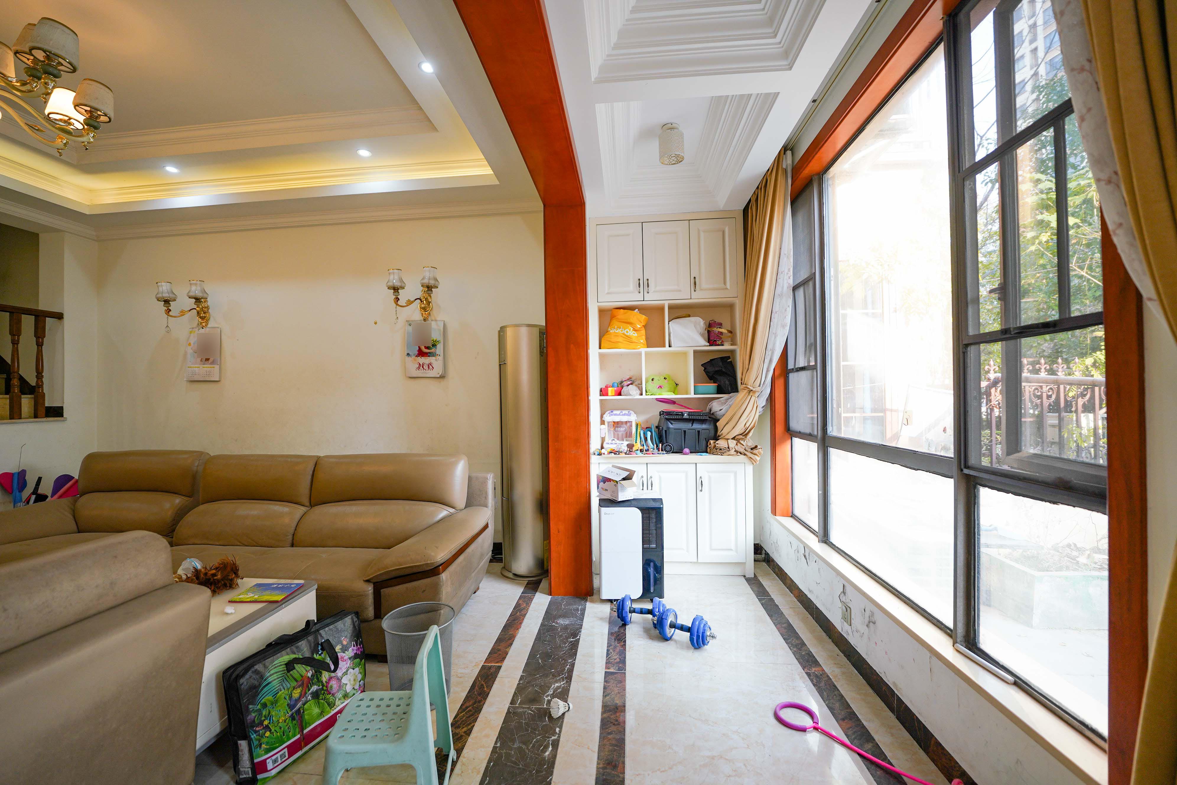 佳兆业水岸新都 4室2厅3卫 165.0万 佳兆业水岸新都 4室2厅3卫 165.0万阳台