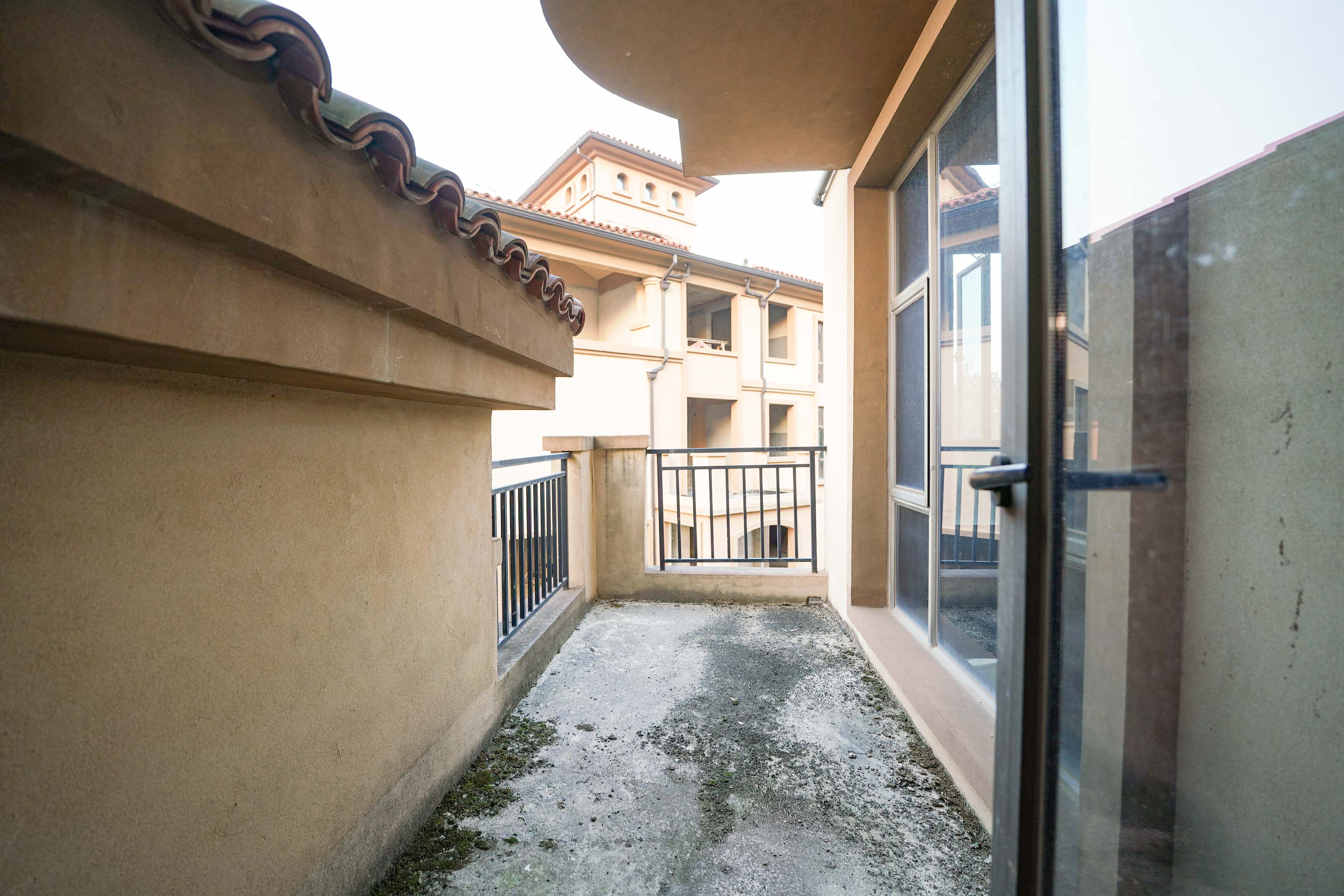 佳兆业天墅 4室2厅3卫 280.0万 佳兆业天墅 4室2厅3卫 280.0万阳台