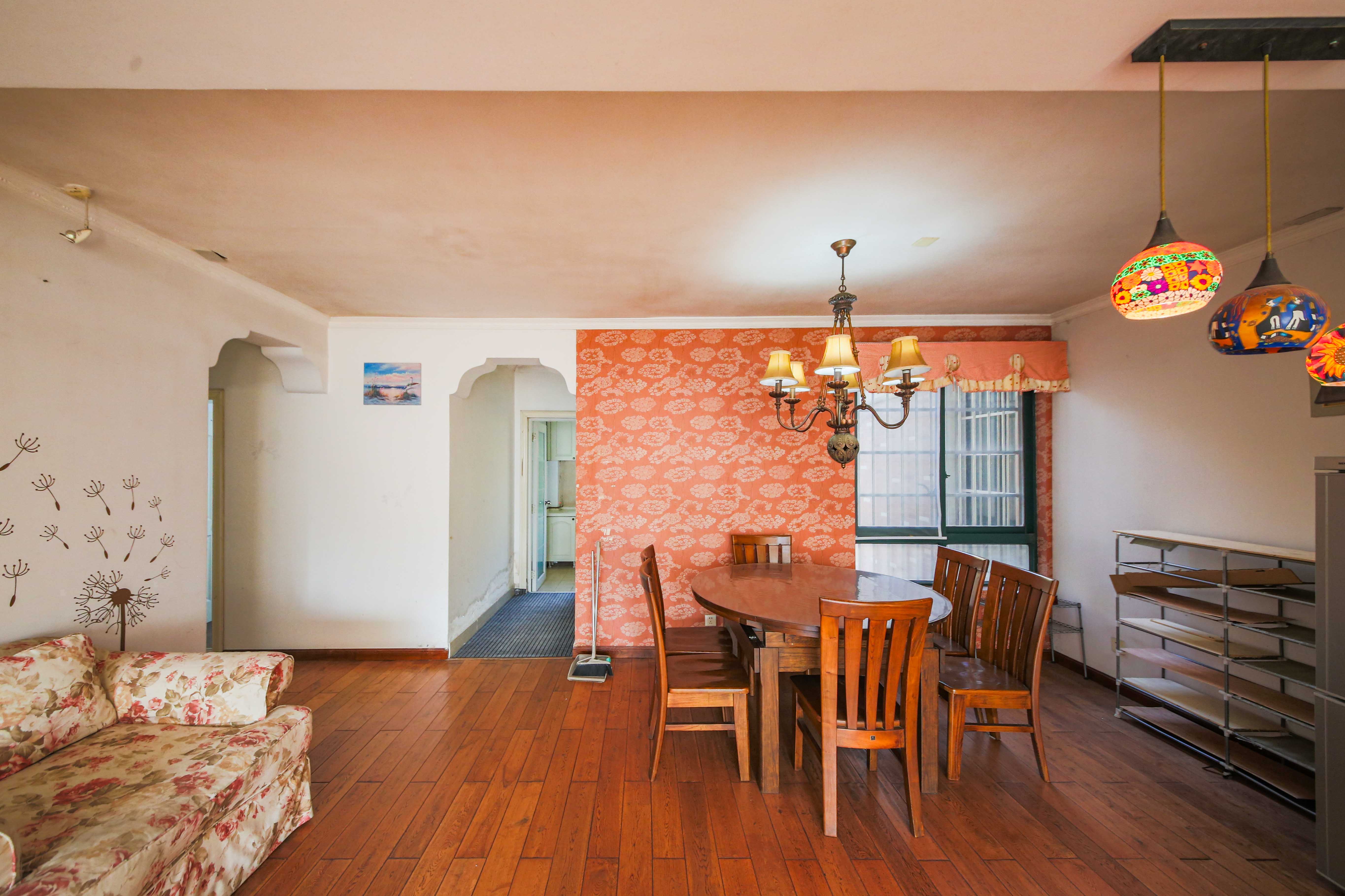 盛世康城 3室2厅2卫 78.0万 盛世康城 3室2厅2卫 78.0万客厅