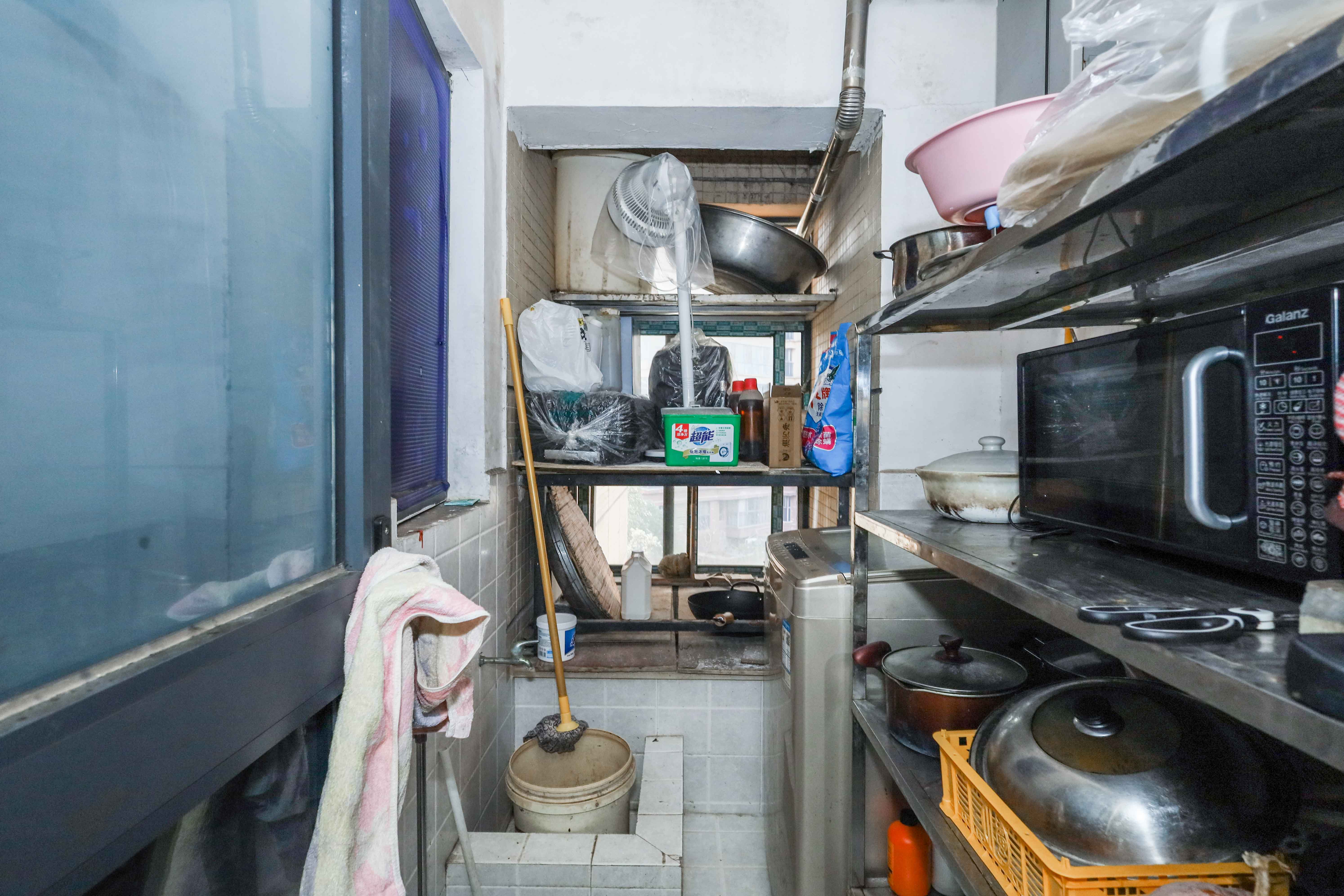 保利麓谷林语A区 2室2厅1卫 59.9万 保利麓谷林语A区 2室2厅1卫 59.9万厨房