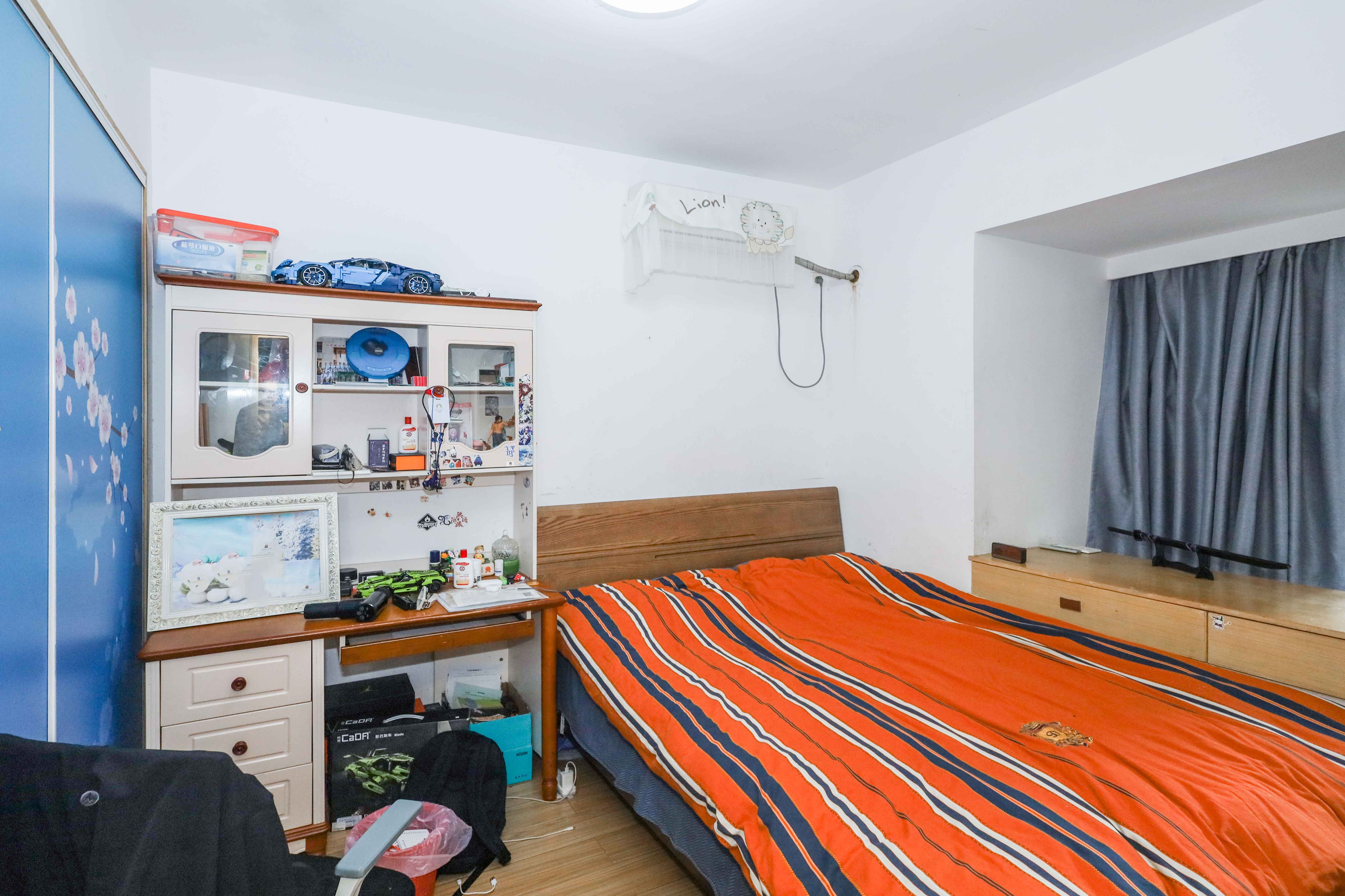 保利麓谷林语A区 2室2厅1卫 59.9万 保利麓谷林语A区 2室2厅1卫 59.9万卧室