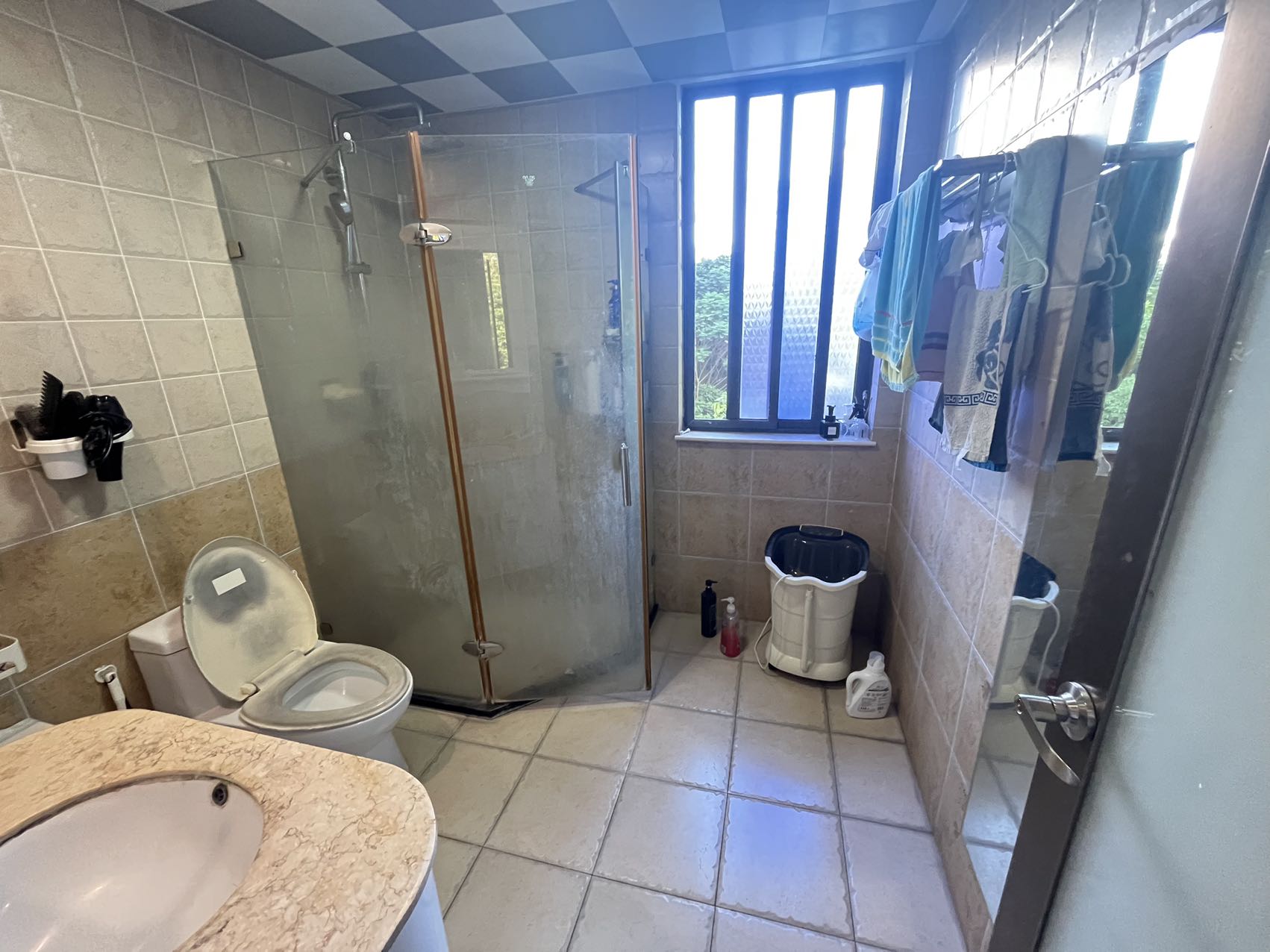 西岭华庭 4室2厅2卫 260.0万 西岭华庭 4室2厅2卫 260.0万室内图