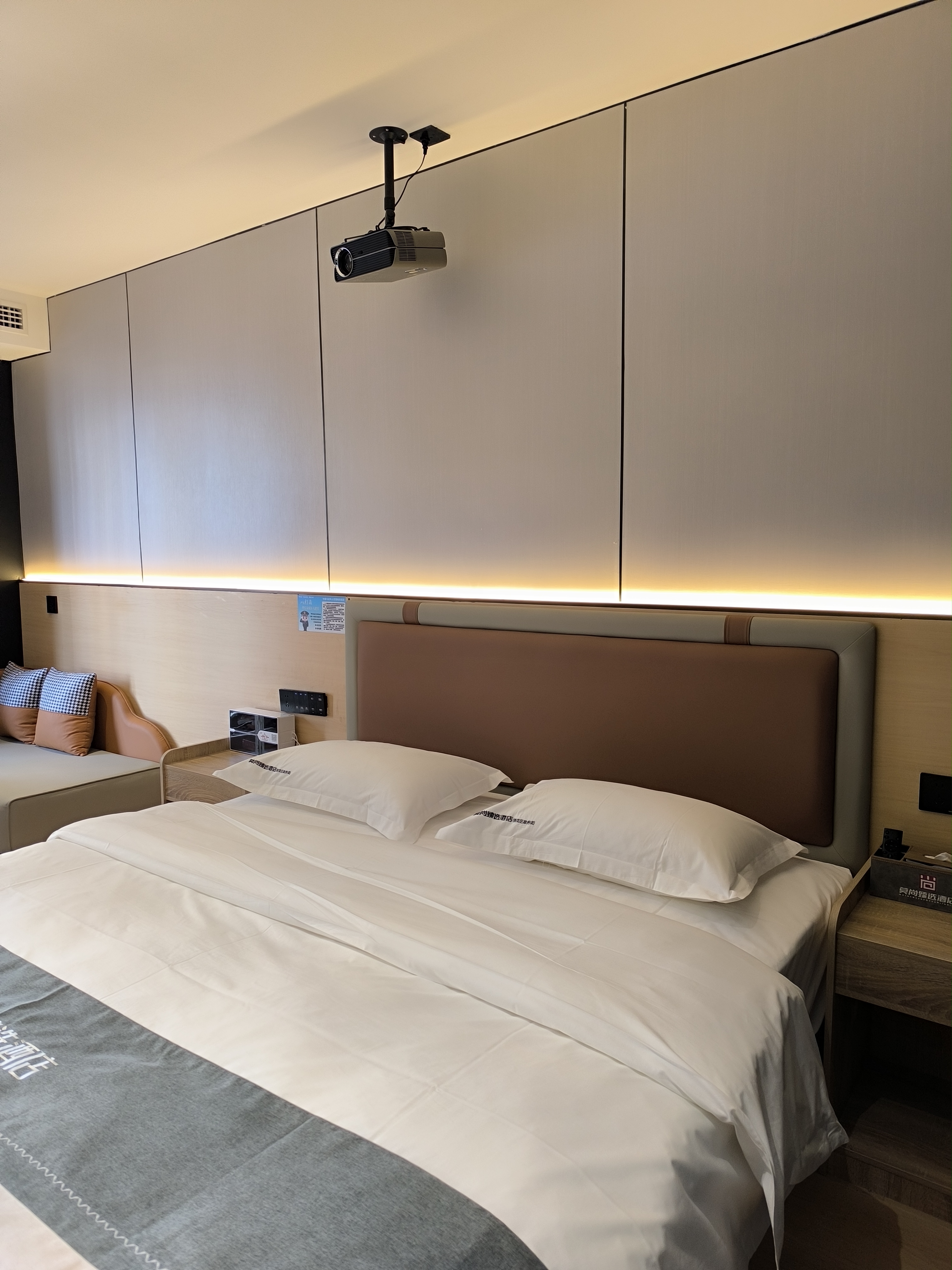 臻园 1室1厅1卫 3000.0元/月 臻园 1室1厅1卫 3000.0元/月室内图