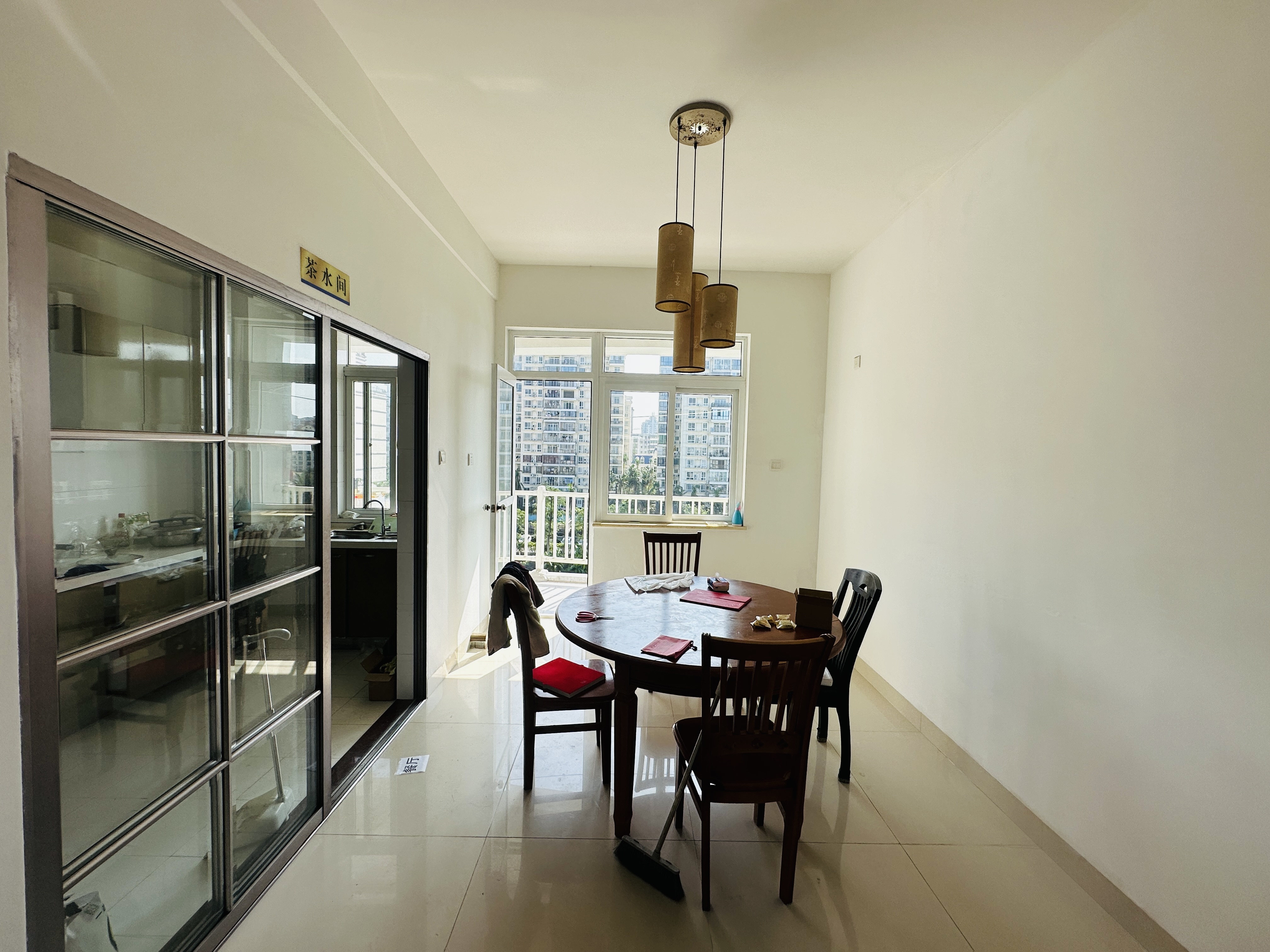 良缘雅苑 5室3厅2卫 265.0万 良缘雅苑 5室3厅2卫 265.0万其他