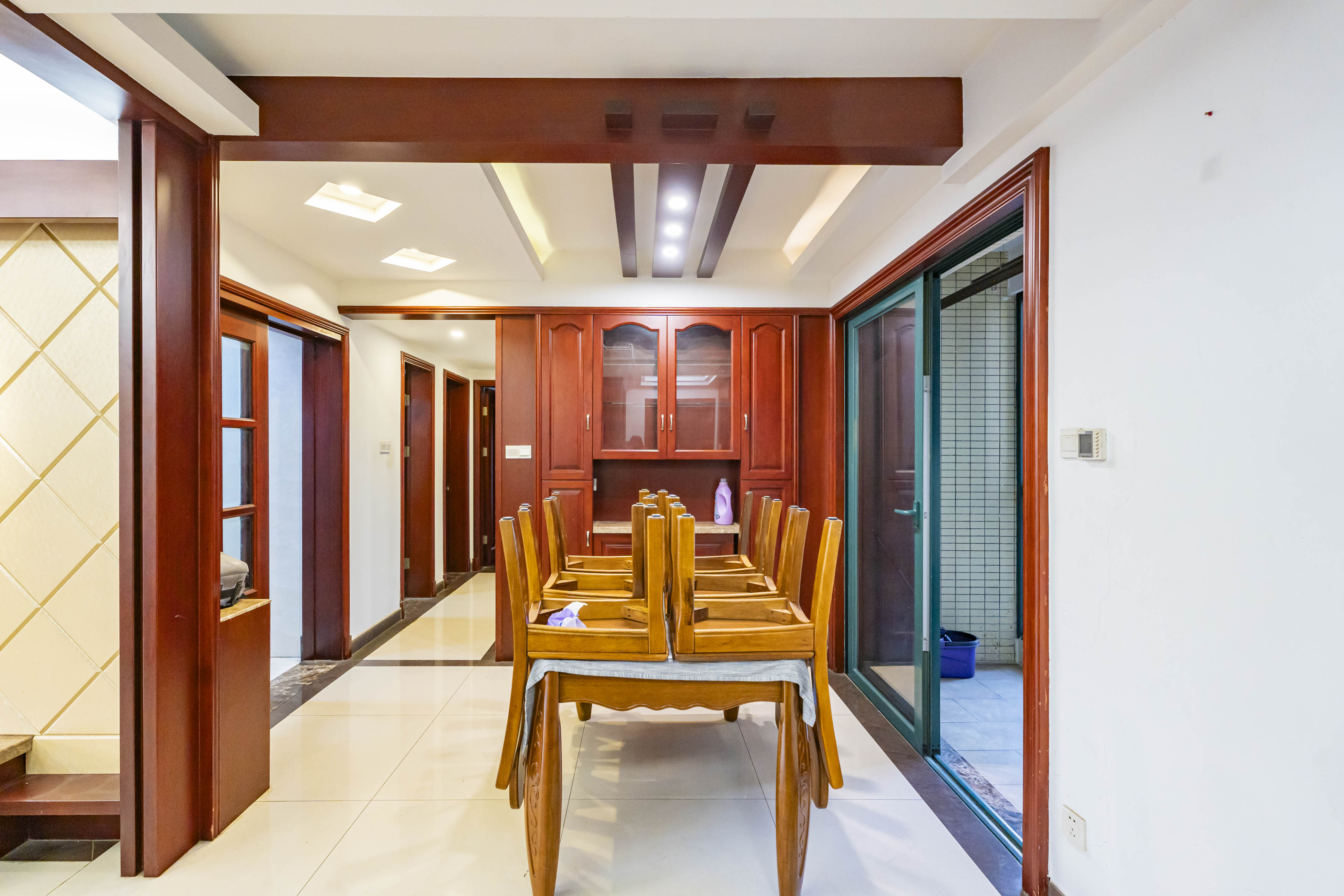 恒大雅苑 3室2厅2卫 107.0万 恒大雅苑 3室2厅2卫 107.0万客厅