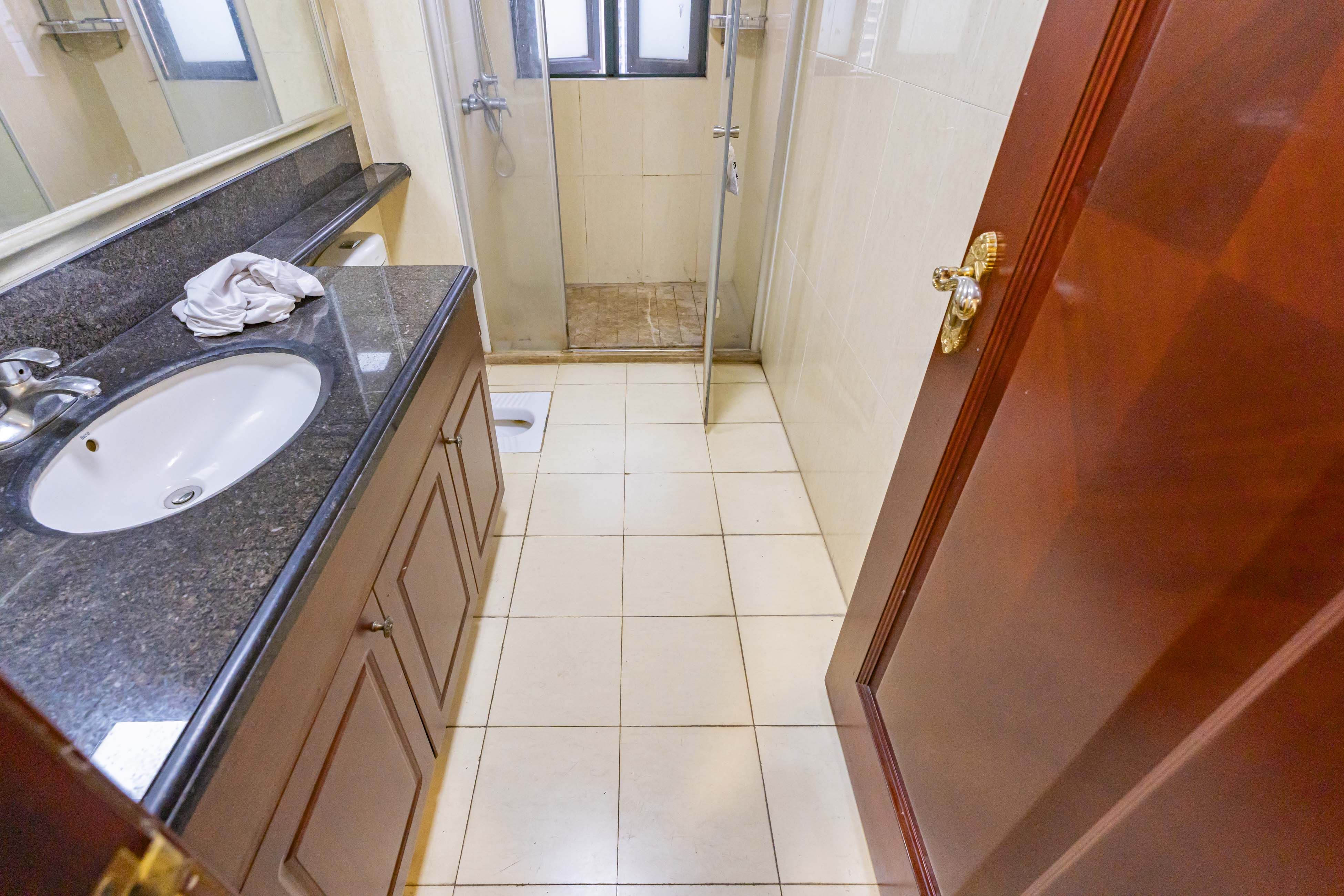 恒大雅苑 3室2厅2卫 107.0万 恒大雅苑 3室2厅2卫 107.0万卫生间