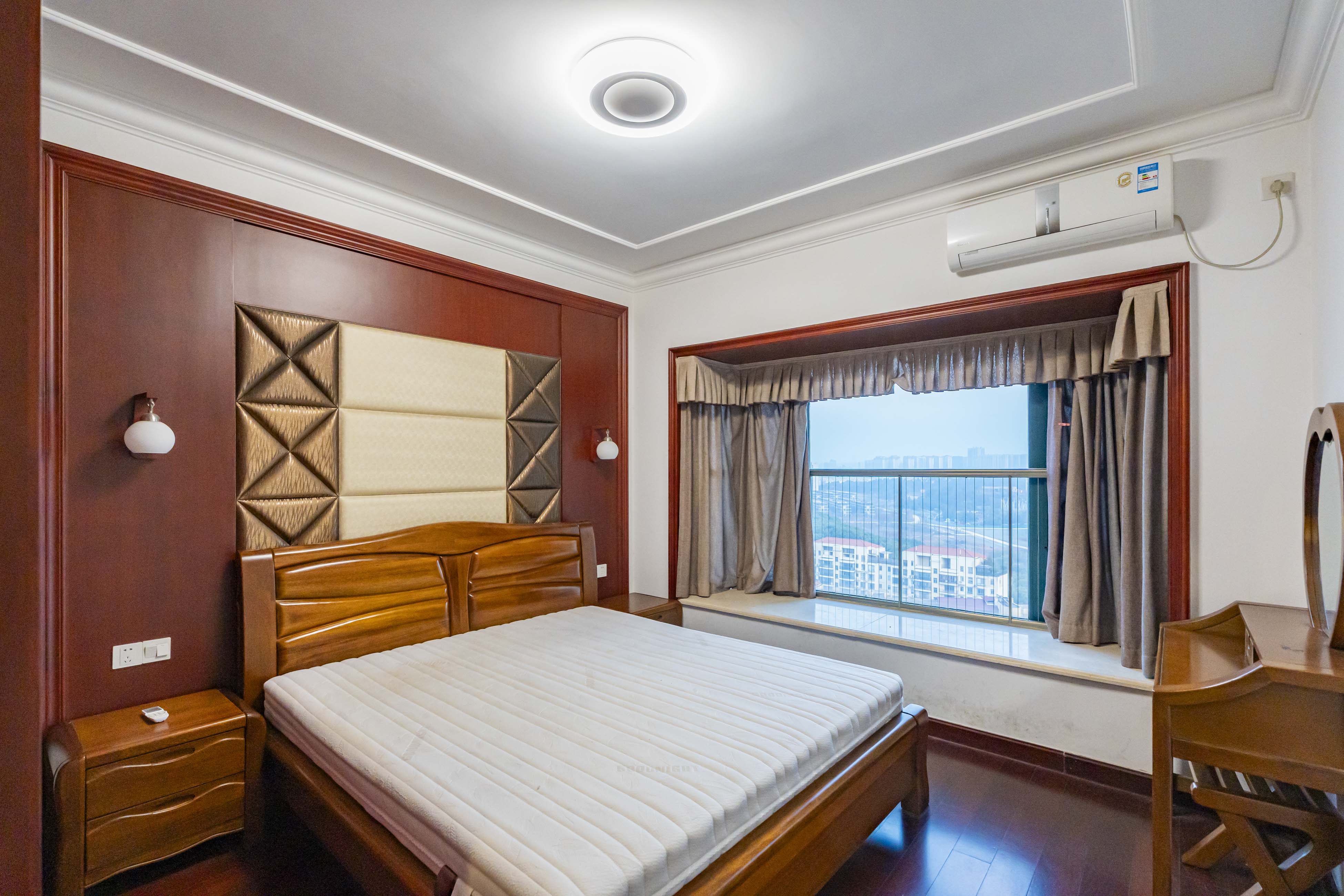 恒大雅苑 3室2厅2卫 107.0万 恒大雅苑 3室2厅2卫 107.0万卧室