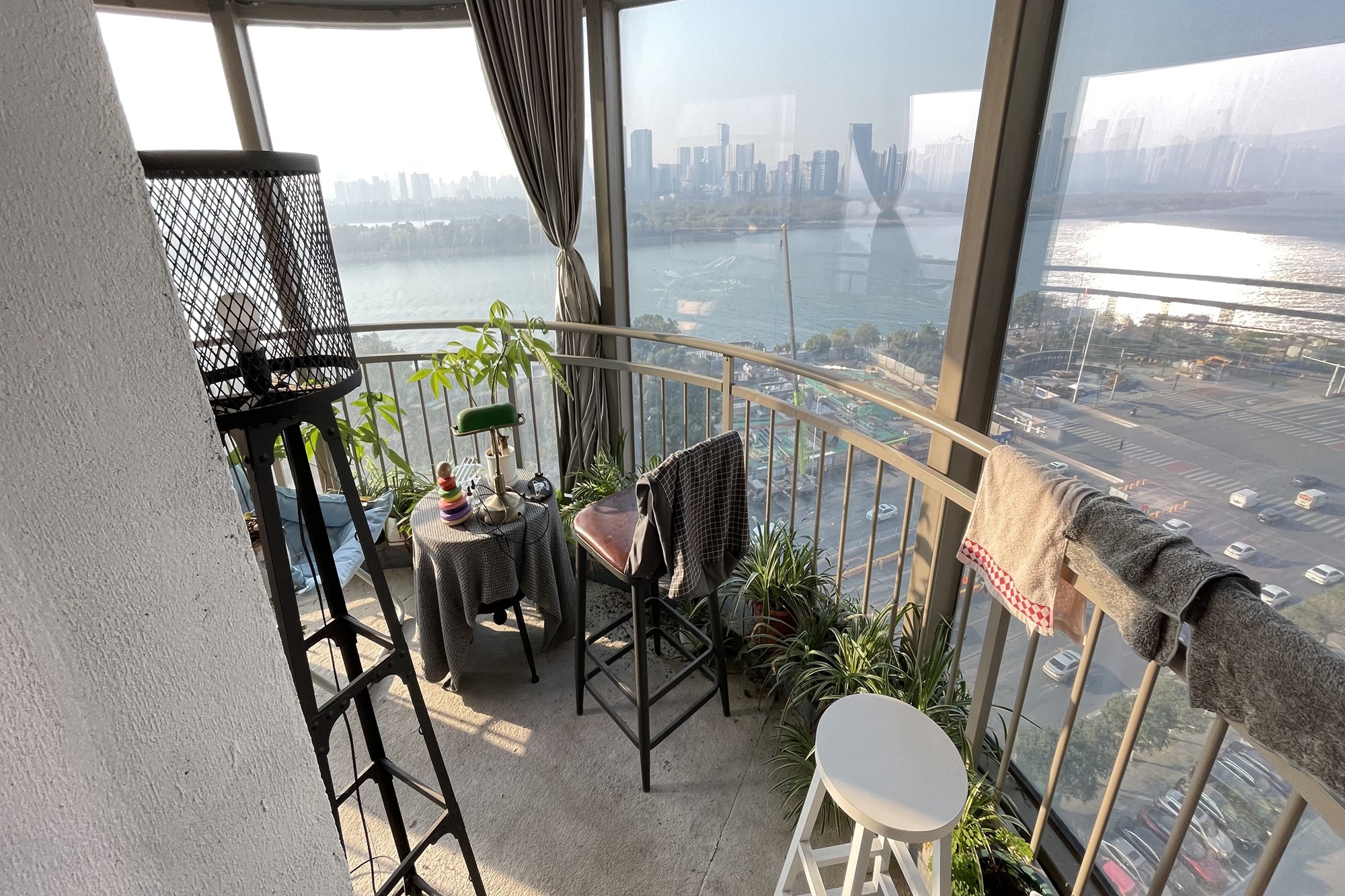 潮宗御苑  4室2厅2卫   240.00万阳台