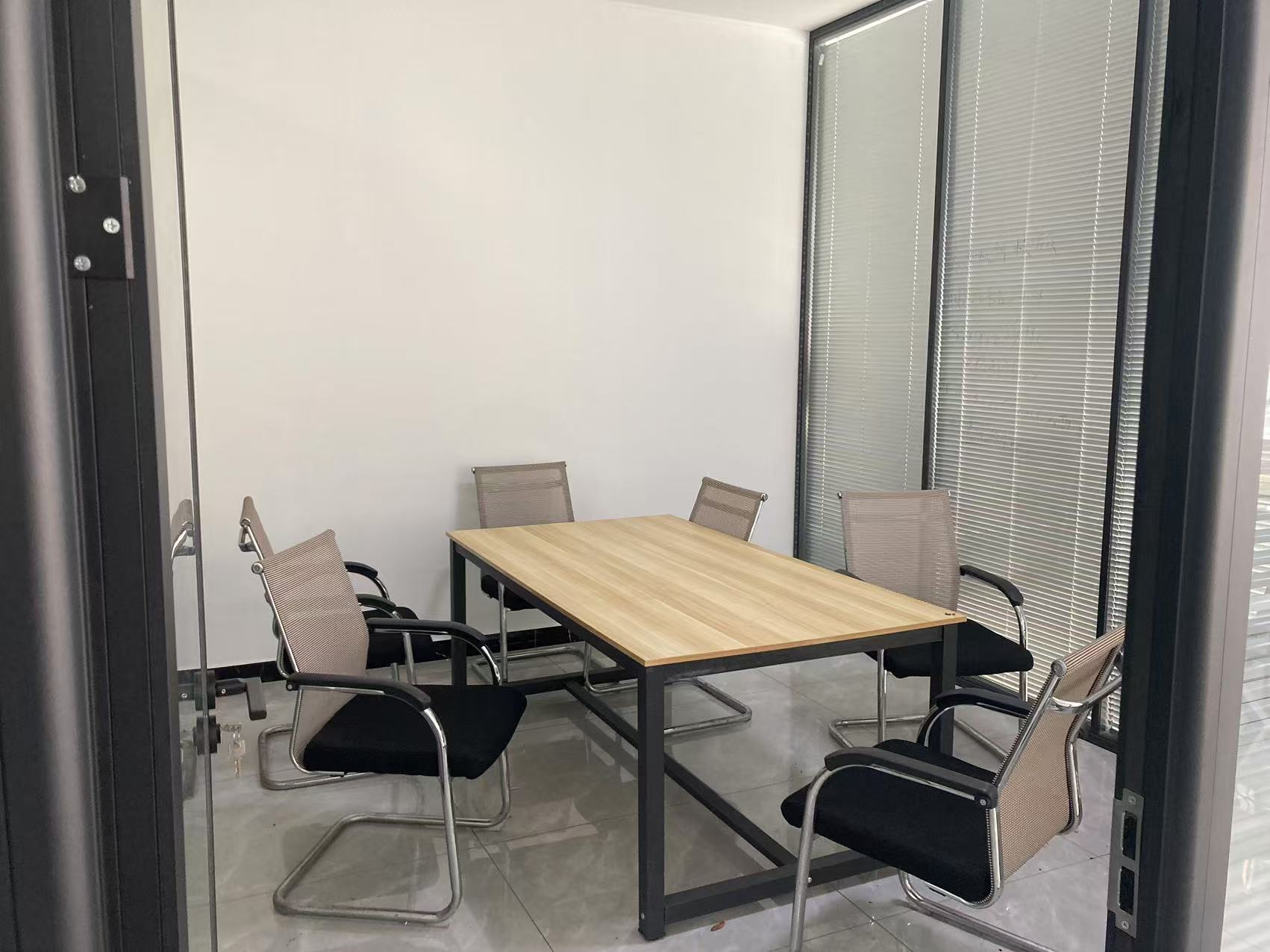 湘江财富金融中心   140.0㎡      10000.0元/月室内图