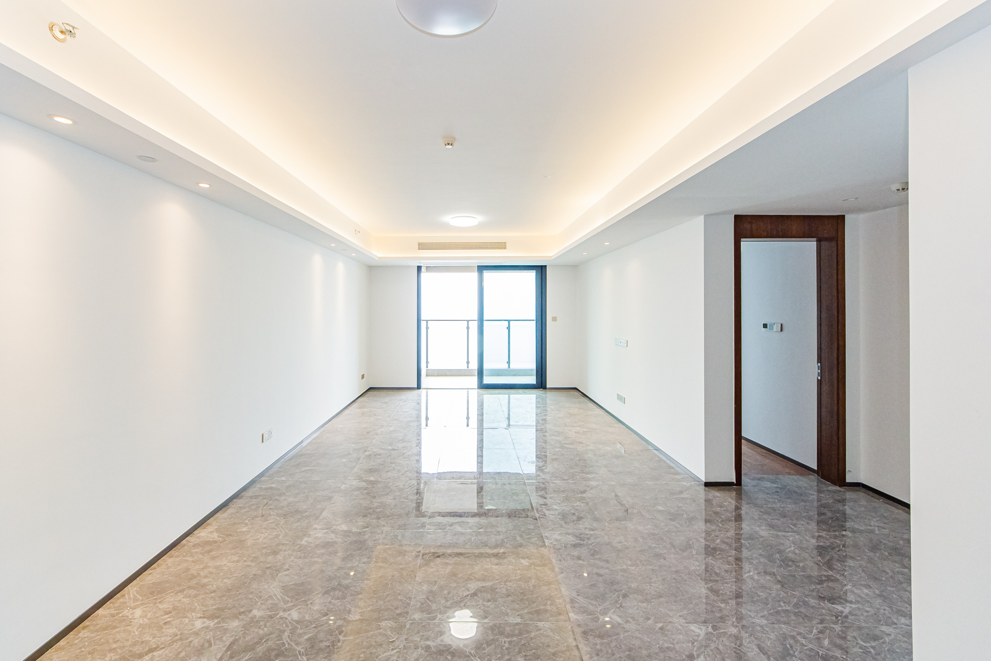 北辰瀚江府  3室2厅2卫    298.0万客厅