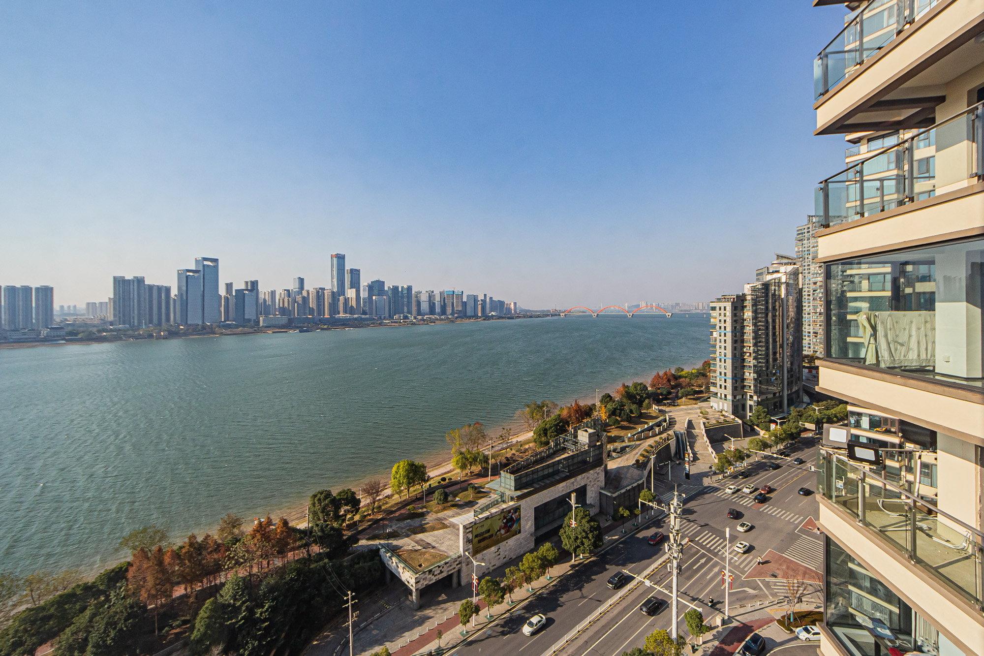 北辰瀚江府  3室2厅2卫    298.0万其他