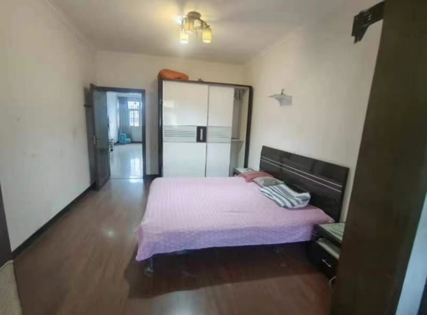 涟钢南苑小区 3室2厅1卫 35.0万 涟钢南苑小区 3室2厅1卫 35.0万室内图