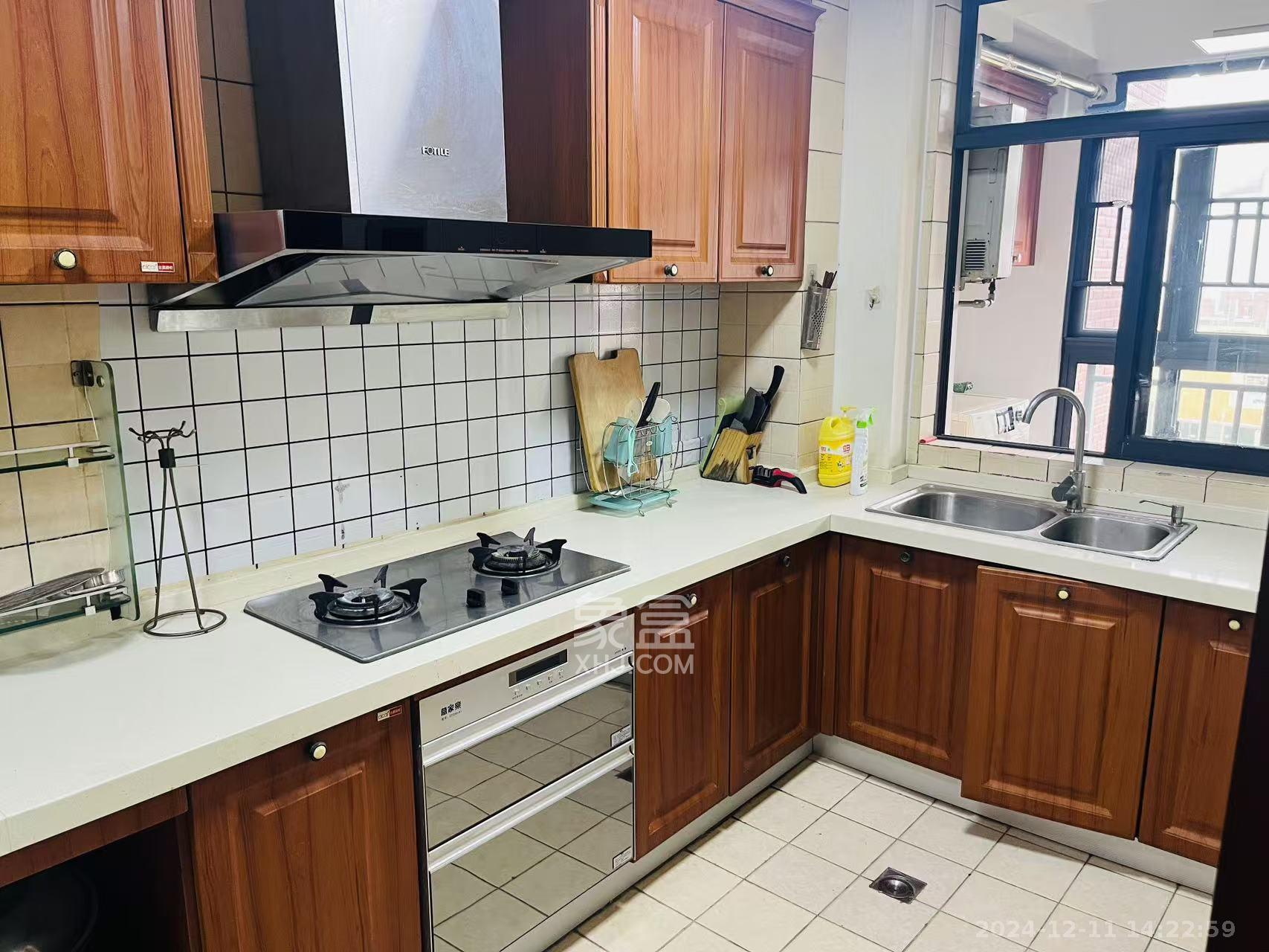 中隆国际御玺 4室2厅1卫 7000.0元/月 中隆国际御玺 4室2厅1卫 7000.0元/月室内图