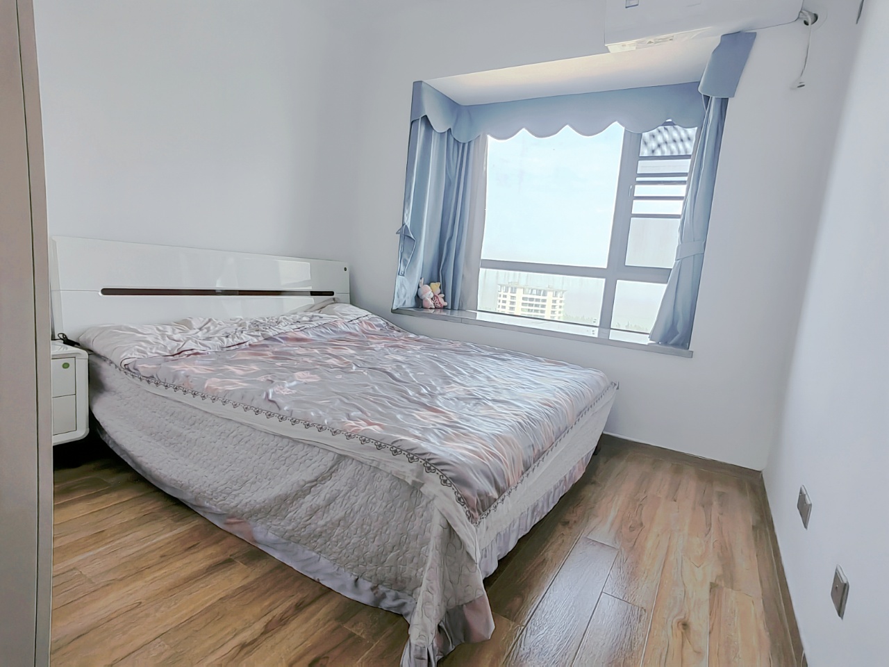 星华海岸城三期 2室2厅1卫 135.0万 星华海岸城三期 2室2厅1卫 135.0万室内图