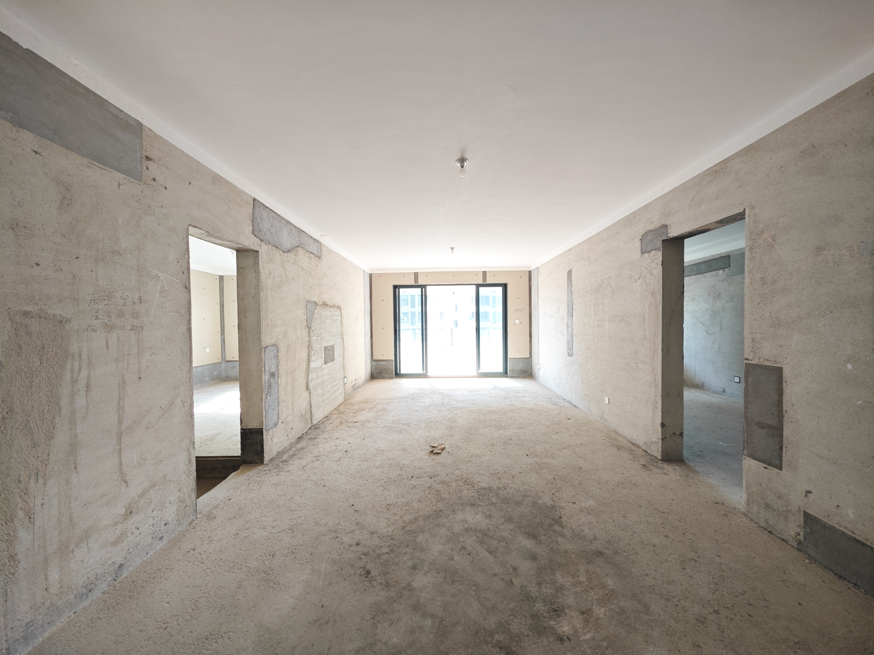 长房岭秀时代 4室2厅2卫 163.0万 长房岭秀时代 4室2厅2卫 163.0万客厅