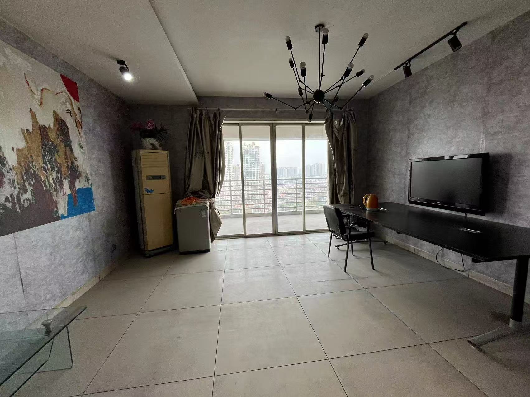 冠城江景 4室2厅2卫 2600.0元/月 冠城江景 4室2厅2卫 2600.0元/月室内图