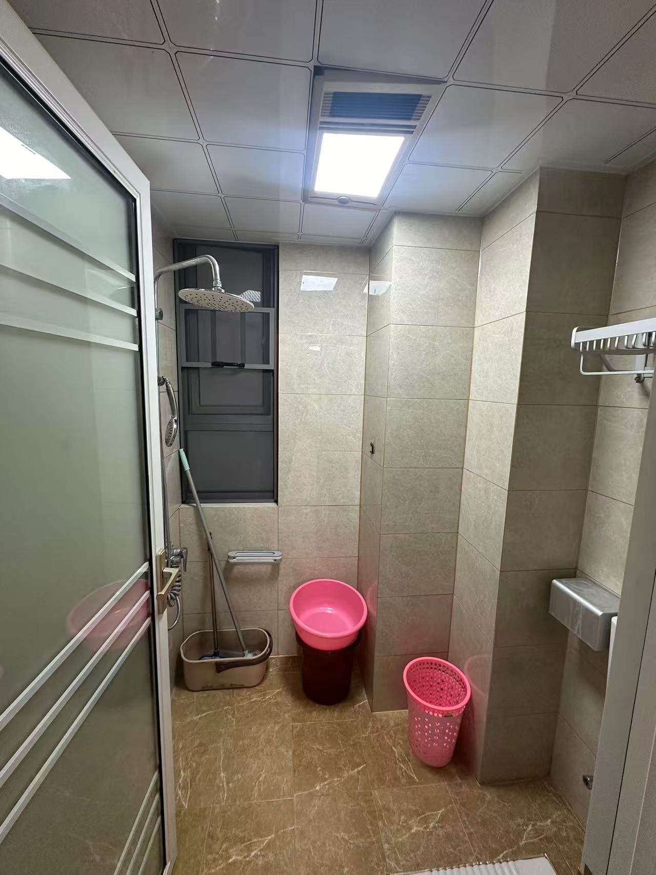 梅溪湖金茂湾  3室2厅2卫    3500.0元/月 梅溪湖金茂湾  3室2厅2卫    3500.0元/月室内图