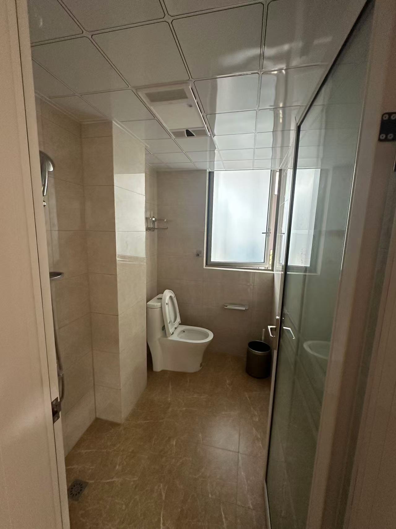 梅溪湖金茂湾  3室2厅2卫    3500.0元/月 梅溪湖金茂湾  3室2厅2卫    3500.0元/月室内图