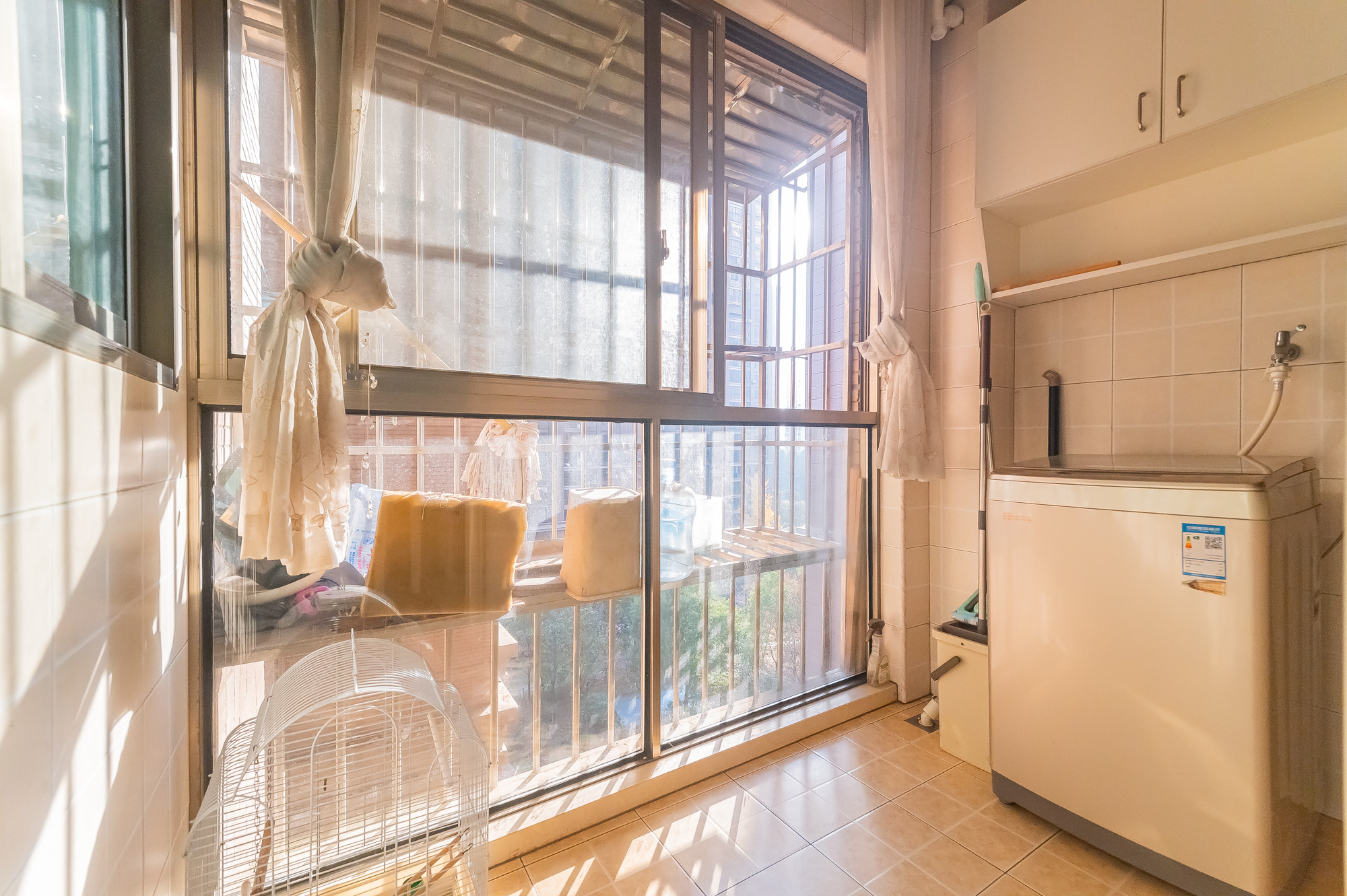 家和院  4室2厅2卫    93.8万 家和院  4室2厅2卫    93.8万阳台