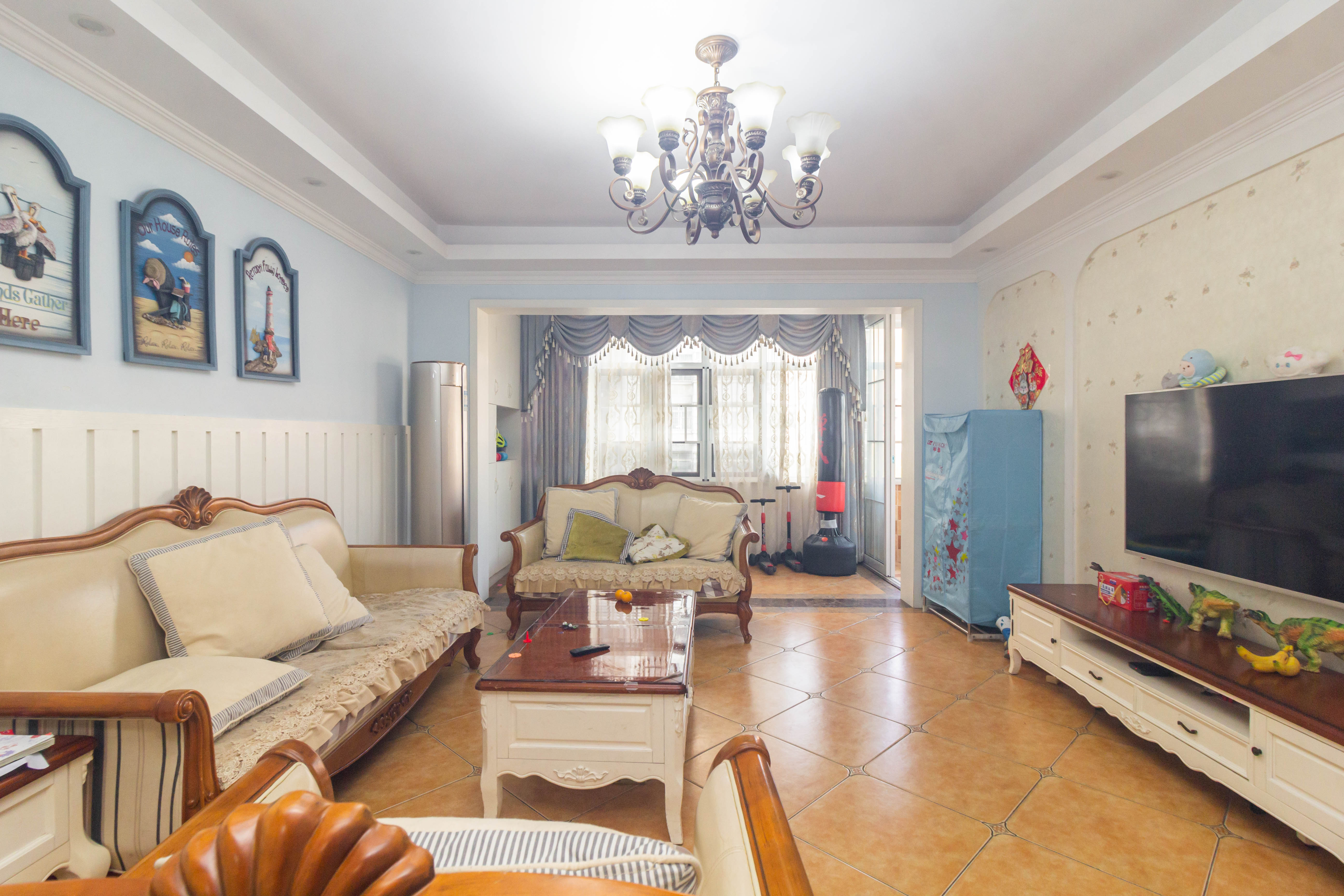 未来蜂巢 3室2厅2卫 61.8万 未来蜂巢 3室2厅2卫 61.8万客厅