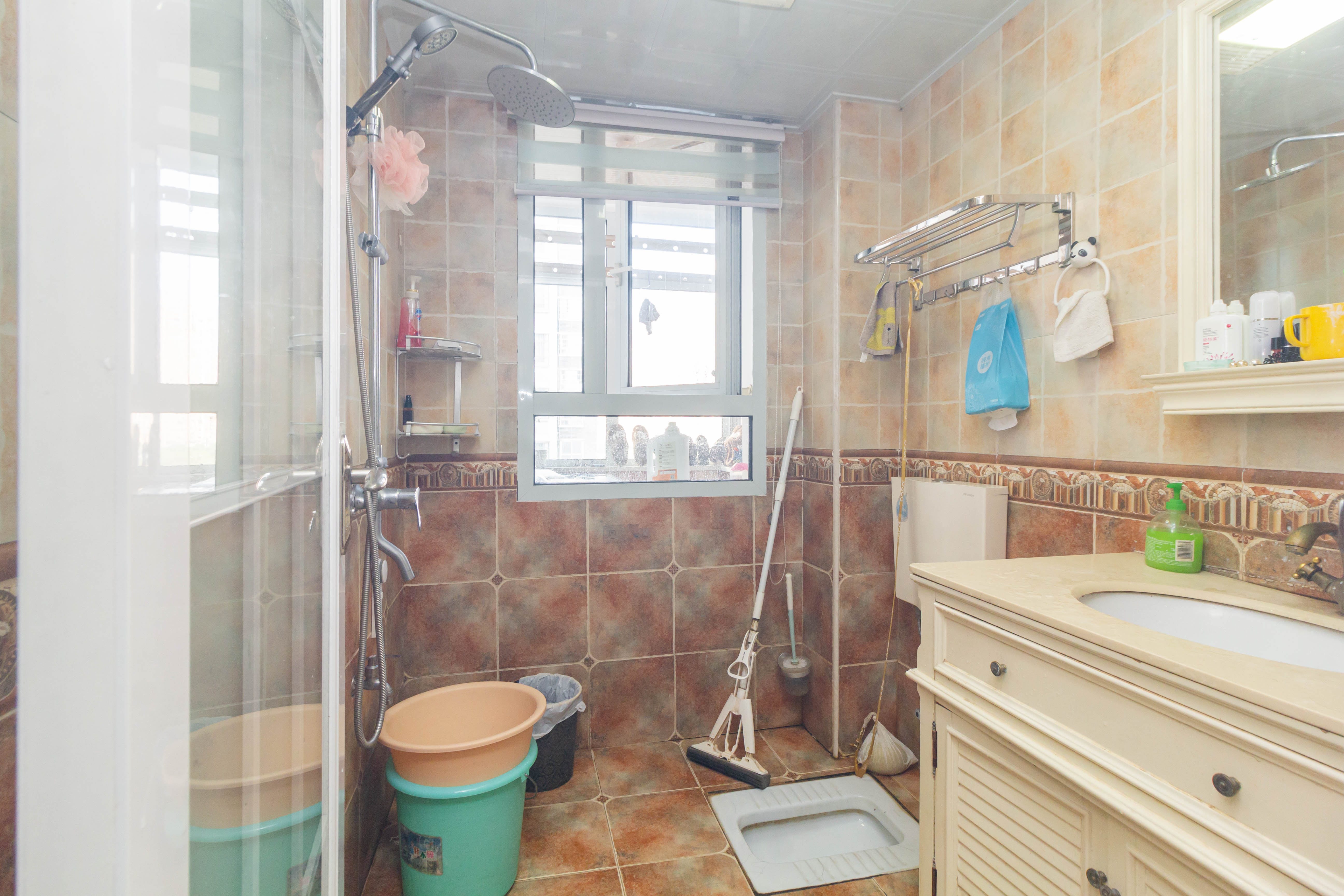 未来蜂巢 3室2厅2卫 61.8万 未来蜂巢 3室2厅2卫 61.8万卫生间