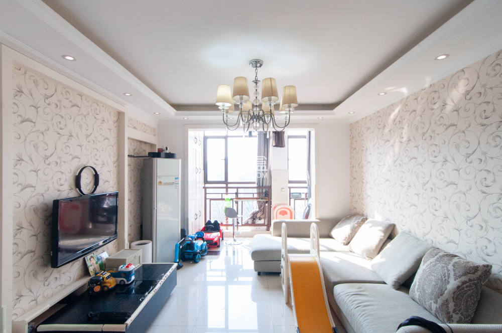 高信向日葵  4室2厅2卫    129.0万