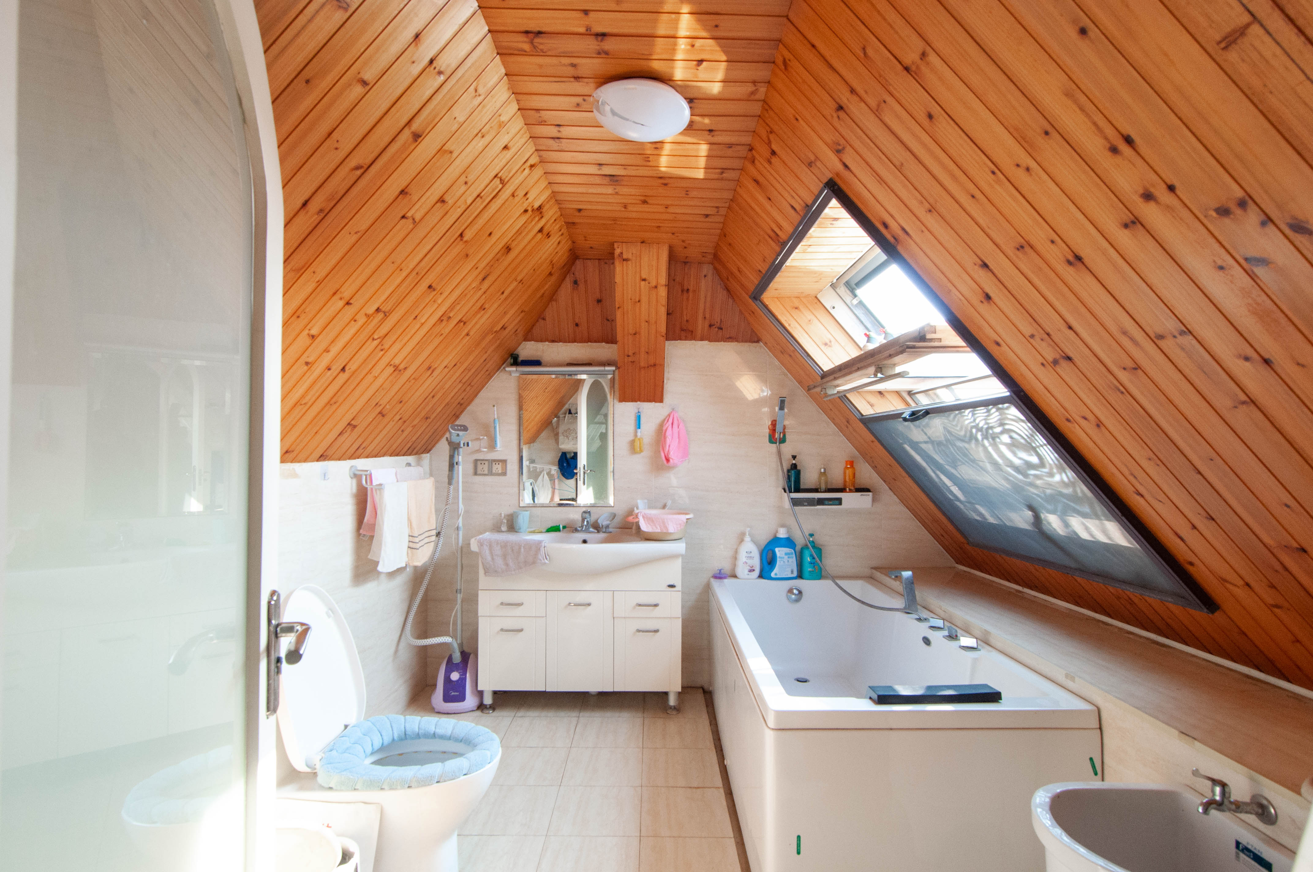 高信向日葵  4室2厅2卫    129.0万 高信向日葵  4室2厅2卫    129.0万其他