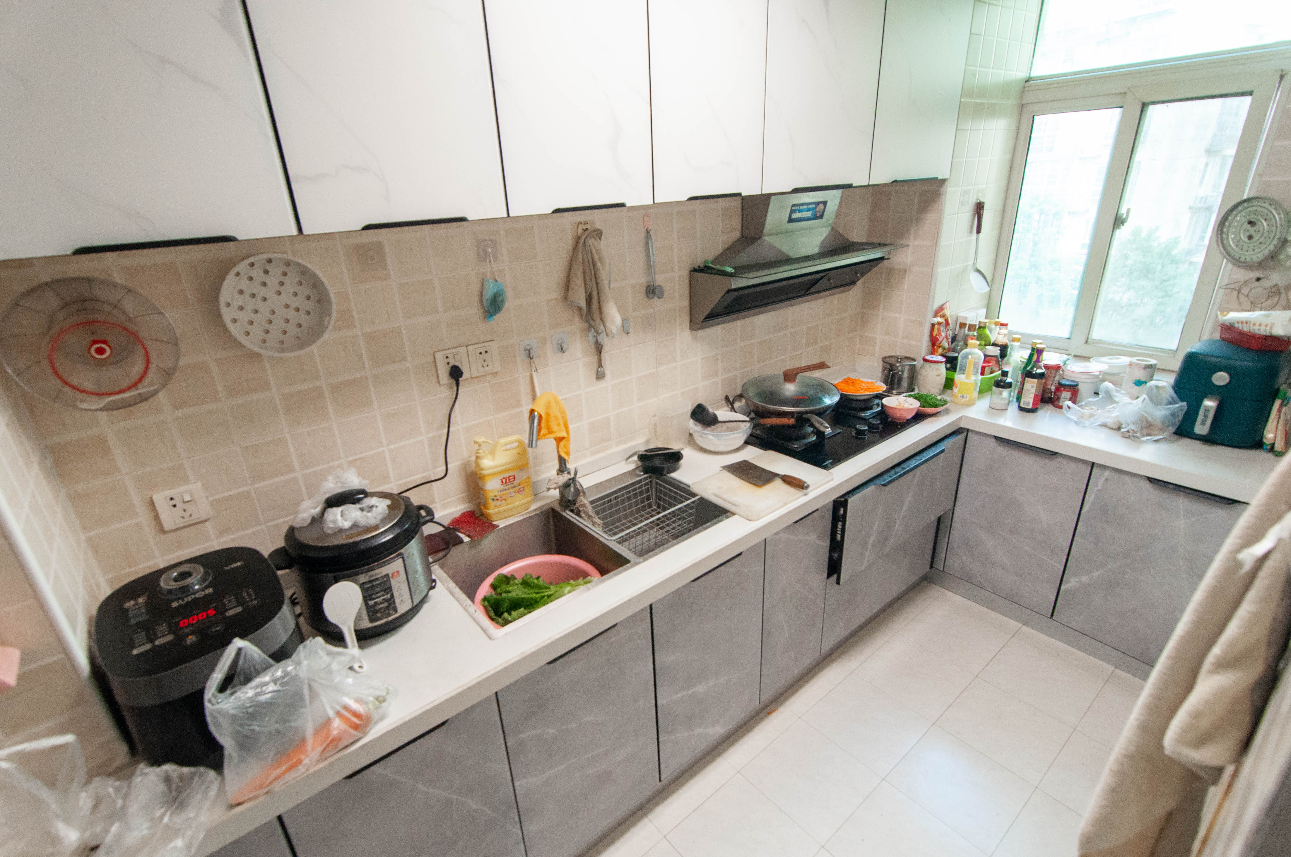 麓谷加州阳光 3室2厅2卫 110.0万 麓谷加州阳光 3室2厅2卫 110.0万厨房