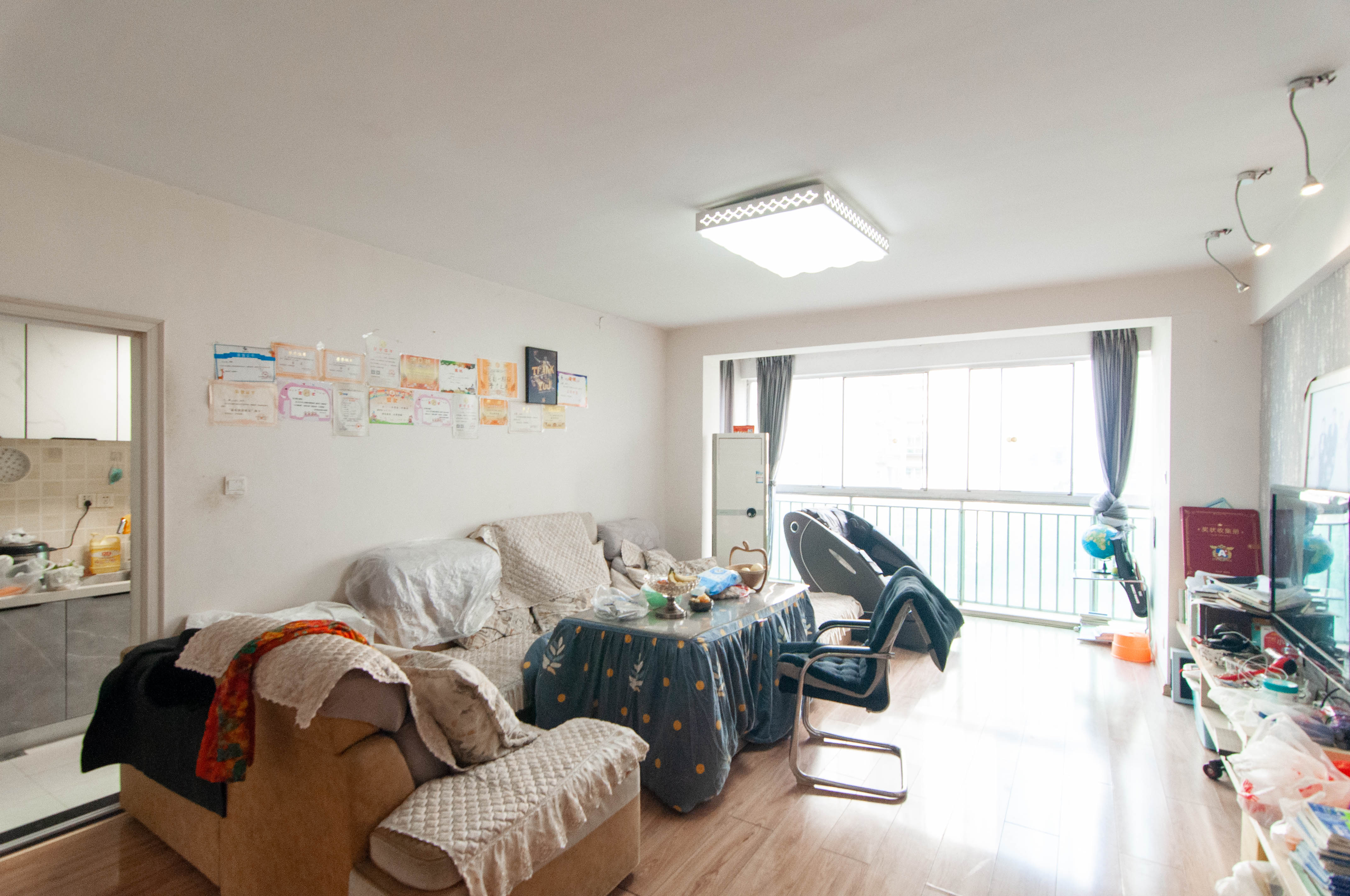 麓谷加州阳光 3室2厅2卫 110.0万 麓谷加州阳光 3室2厅2卫 110.0万客厅