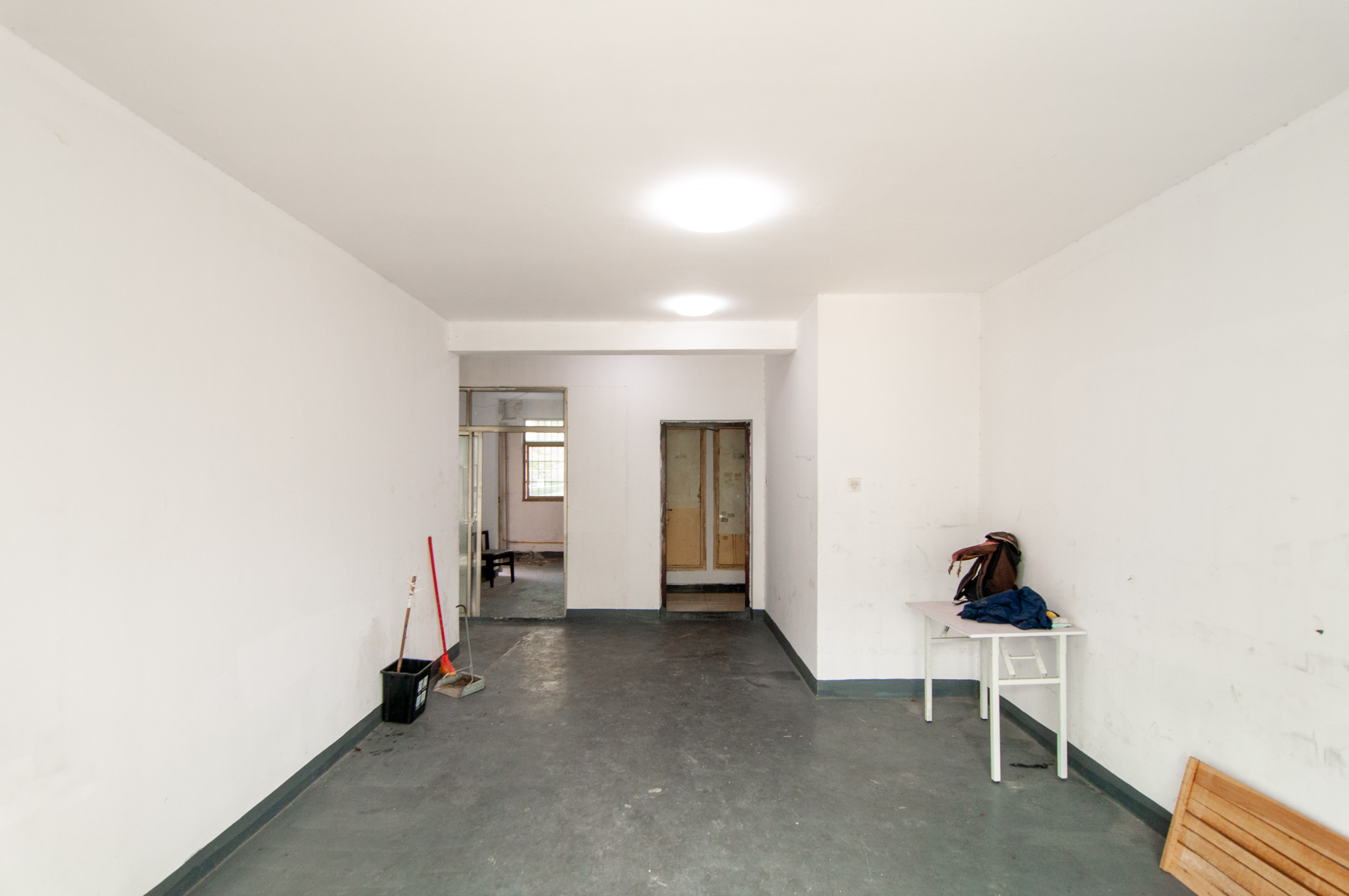 麓谷加州阳光 3室2厅2卫 90.8万 麓谷加州阳光 3室2厅2卫 90.8万客厅