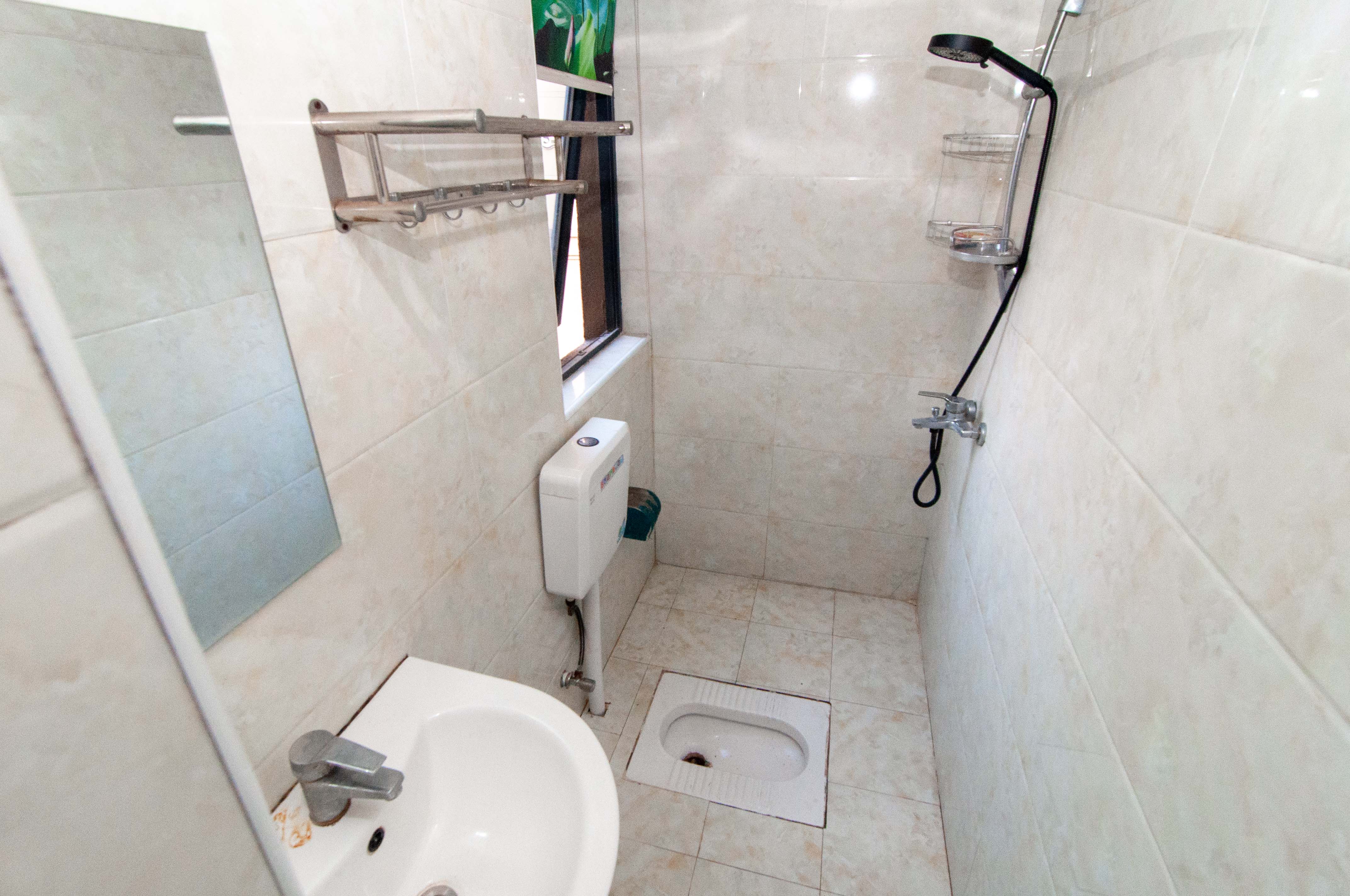 中建梅溪湖中心 4室2厅2卫 180.0万 中建梅溪湖中心 4室2厅2卫 180.0万卫生间