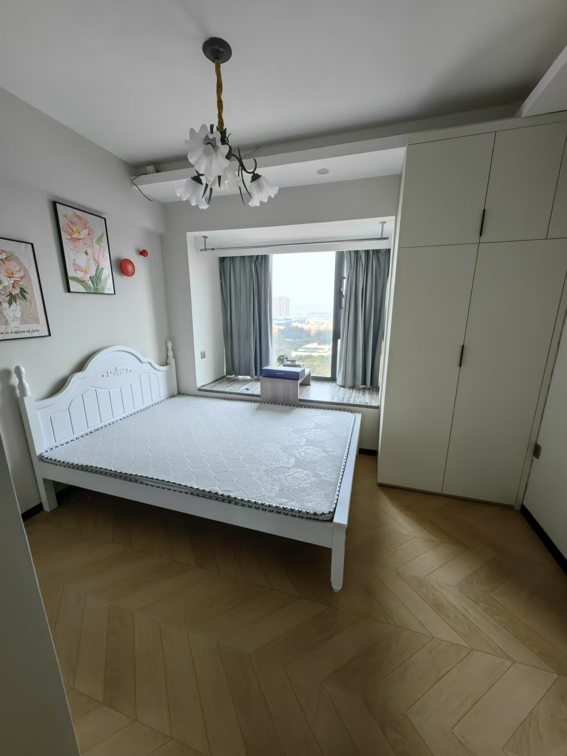 好莱城(弘德西街) 1室1厅1卫 1400.00元/月 好莱城(弘德西街) 1室1厅1卫 1400.00元/月室内图