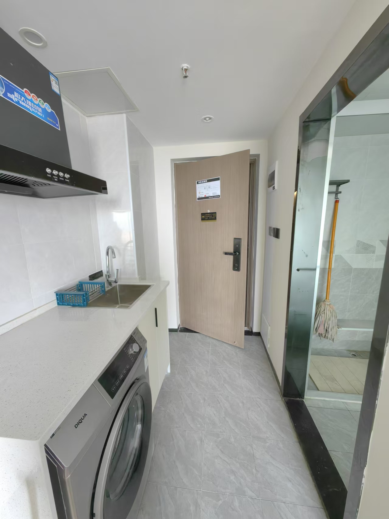 好莱城(弘德西街) 1室1厅1卫 1400.00元/月 好莱城(弘德西街) 1室1厅1卫 1400.00元/月室内图