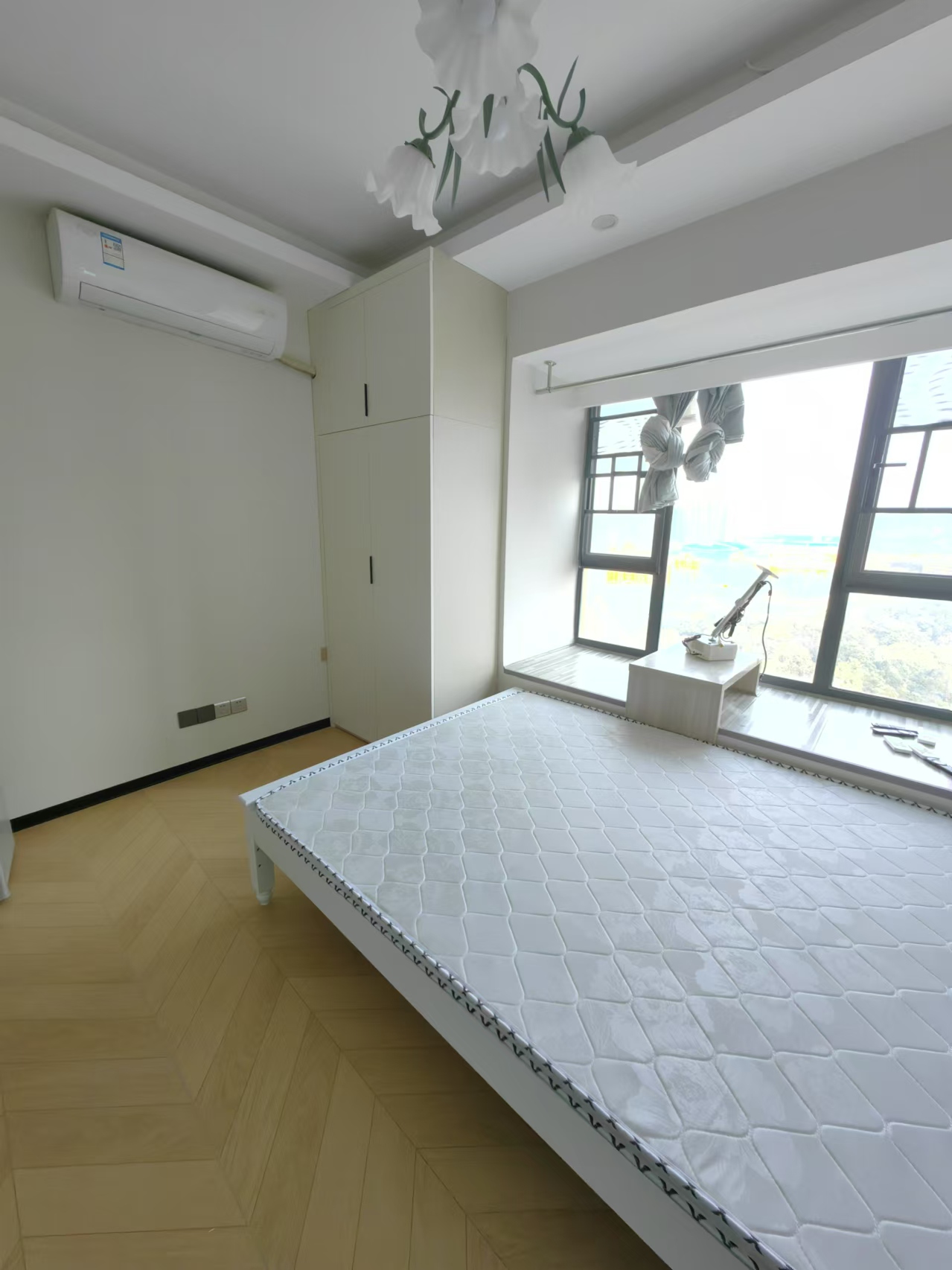 好莱城（弘德西街）  1室1厅1卫   1400.00元/月室内图