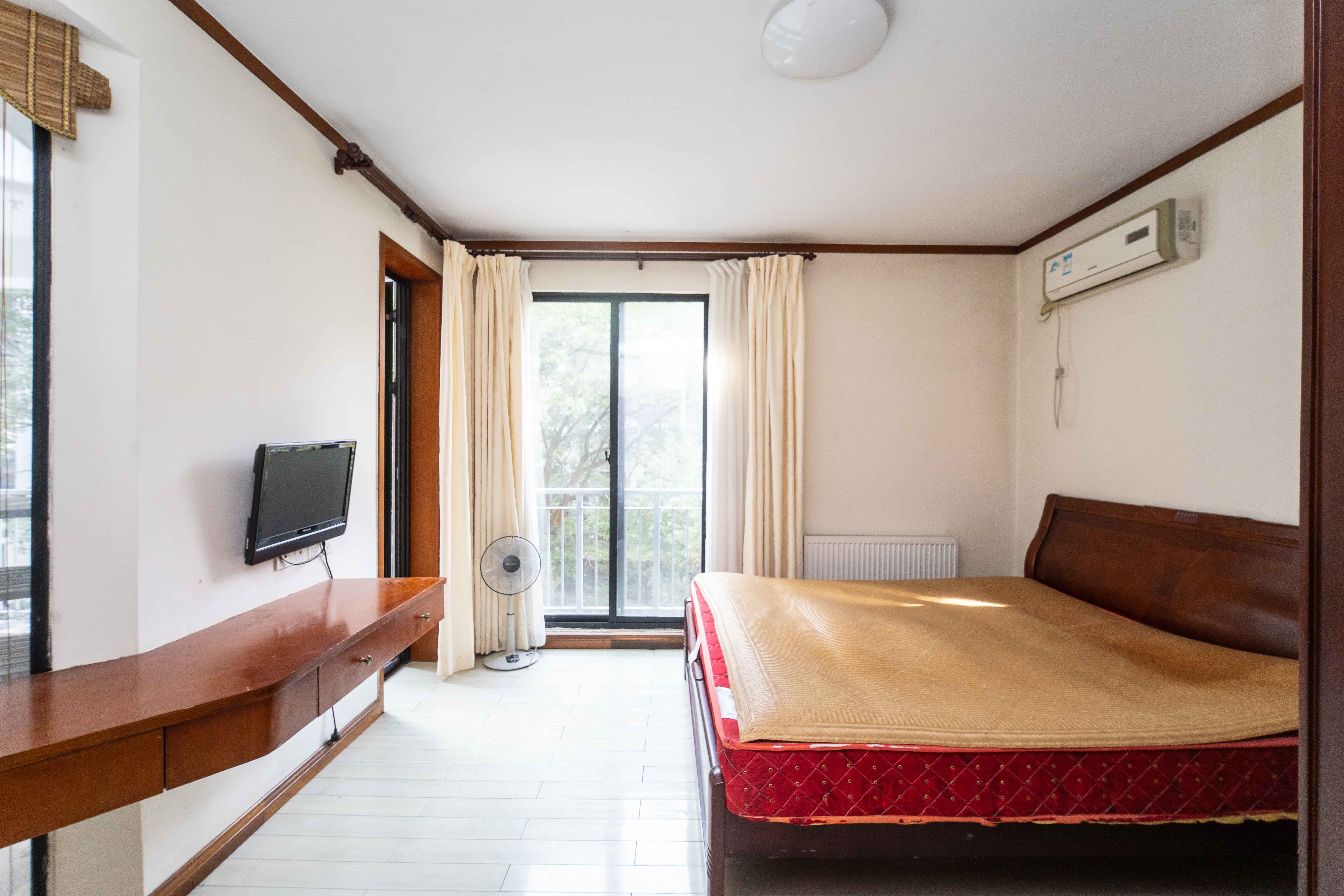 西街花园  3室2厅2卫    134.5万 西街花园  3室2厅2卫    134.5万其他