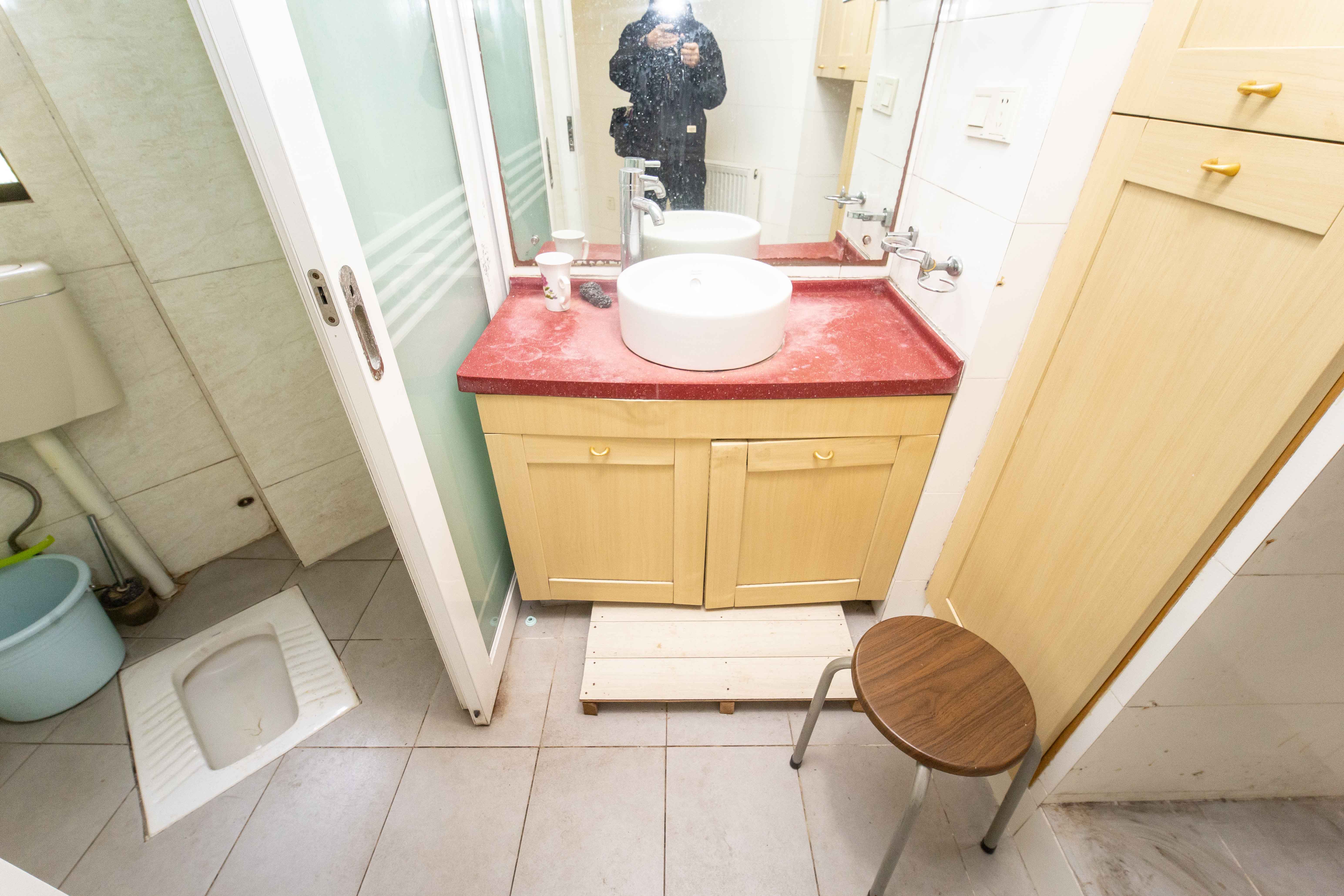 西街花园  3室2厅2卫    134.5万 西街花园  3室2厅2卫    134.5万卫生间