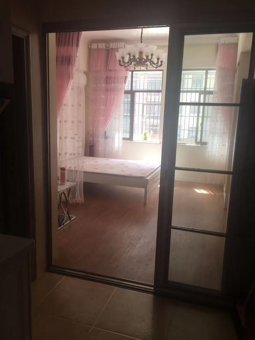 云顶上品  1室1厅1卫    1200.0元/月 云顶上品  1室1厅1卫    1200.0元/月室内图