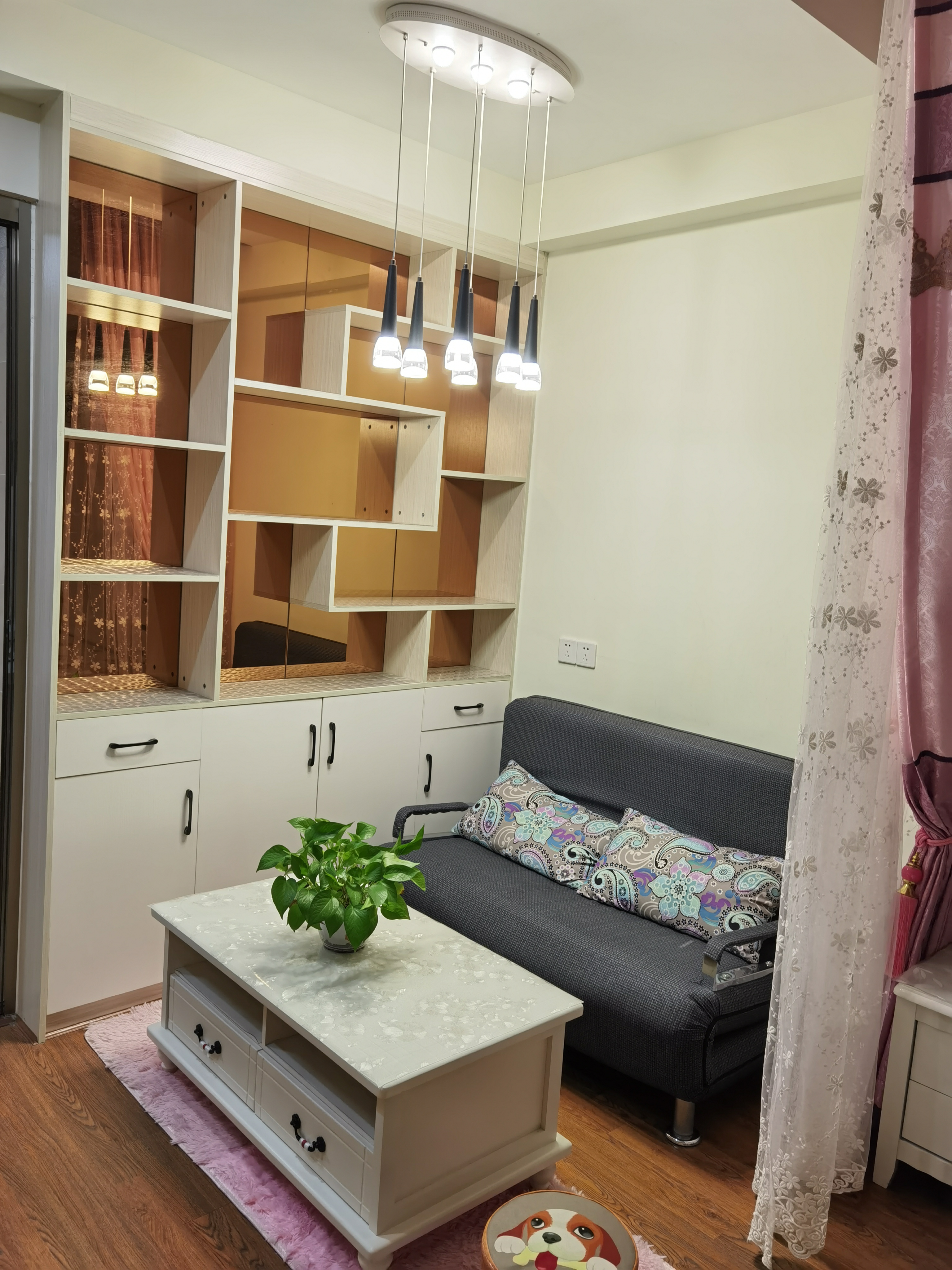 云顶上品  1室1厅1卫    1200.0元/月 云顶上品  1室1厅1卫    1200.0元/月室内图