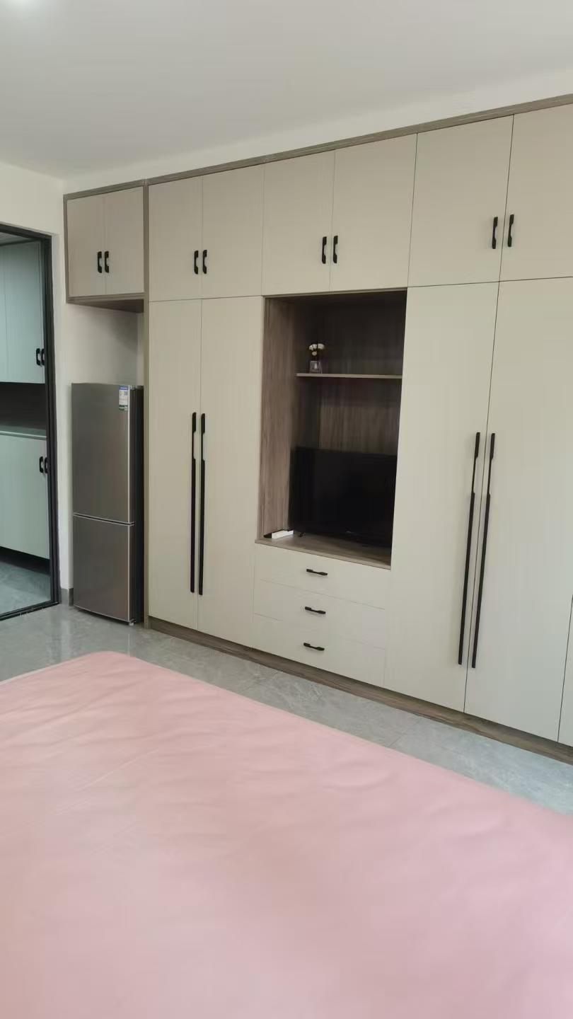 云顶上品  1室1厅1卫   1200.00元/月