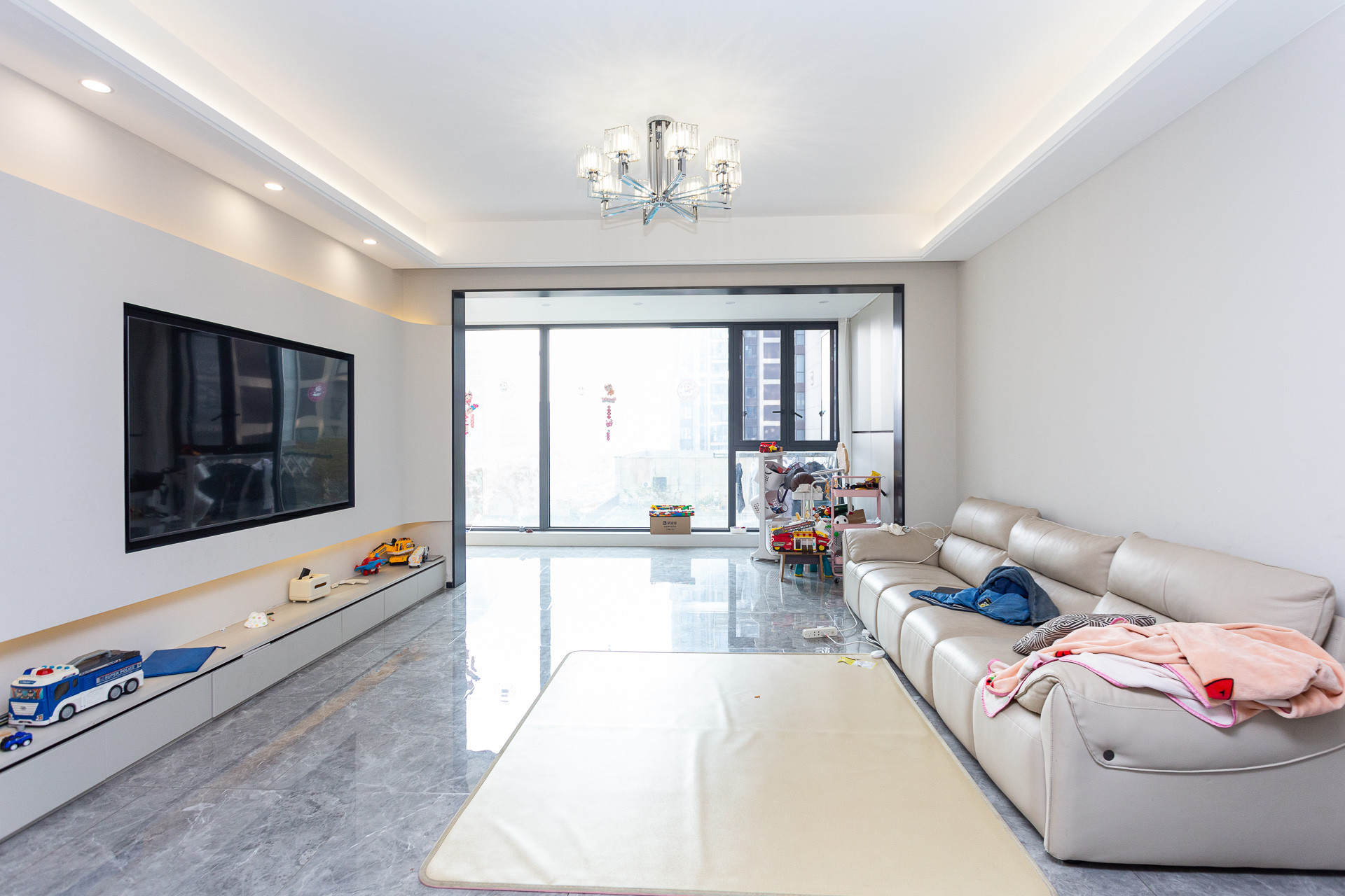 润和湘江天地天悦湾 4室2厅2卫 220.0万 润和湘江天地天悦湾 4室2厅2卫 220.0万客厅