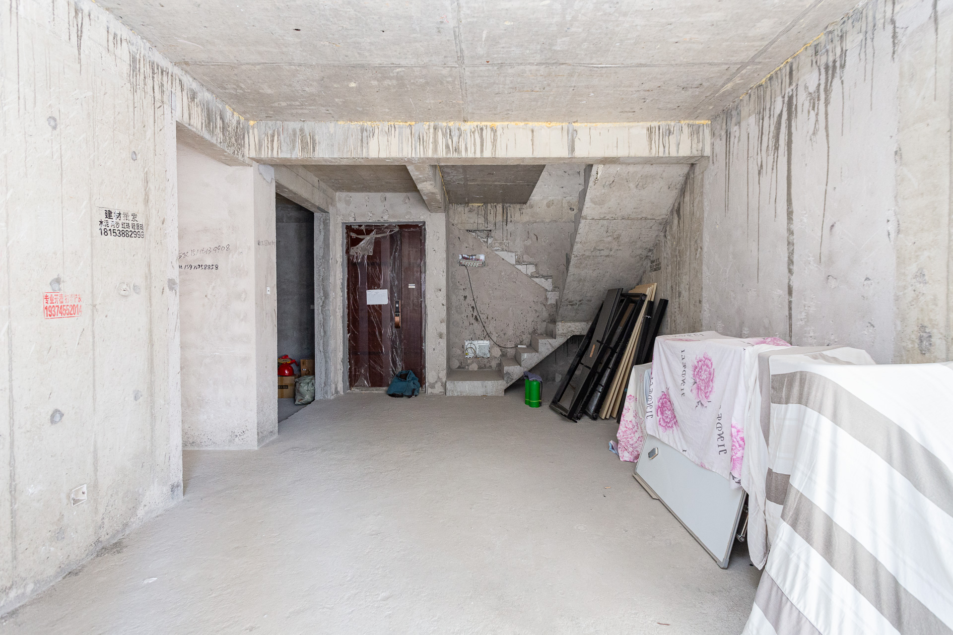 润和湘江天地D区 4室2厅2卫 126.0万 润和湘江天地D区 4室2厅2卫 126.0万客厅