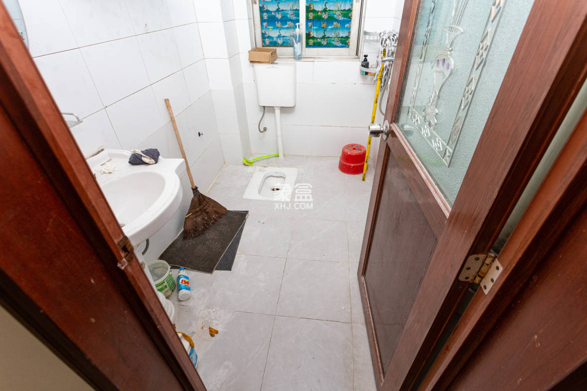 长高圆梦佳苑  3室2厅2卫    66.8万 长高圆梦佳苑  3室2厅2卫    66.8万卫生间