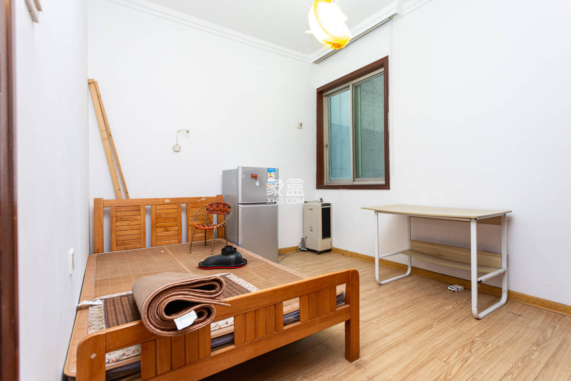 长高圆梦佳苑  3室2厅2卫    66.8万 长高圆梦佳苑  3室2厅2卫    66.8万卧室