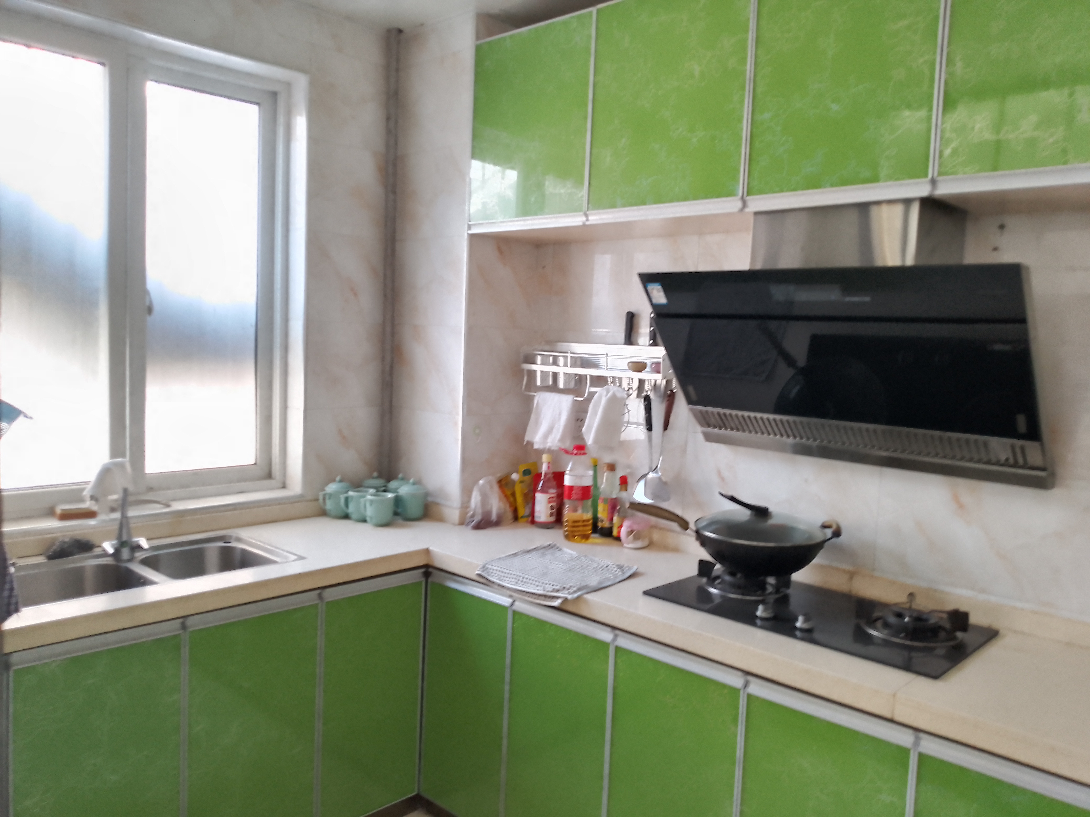 友谊嘉园  4室2厅2卫    3000.0元/月 友谊嘉园  4室2厅2卫    3000.0元/月室内图